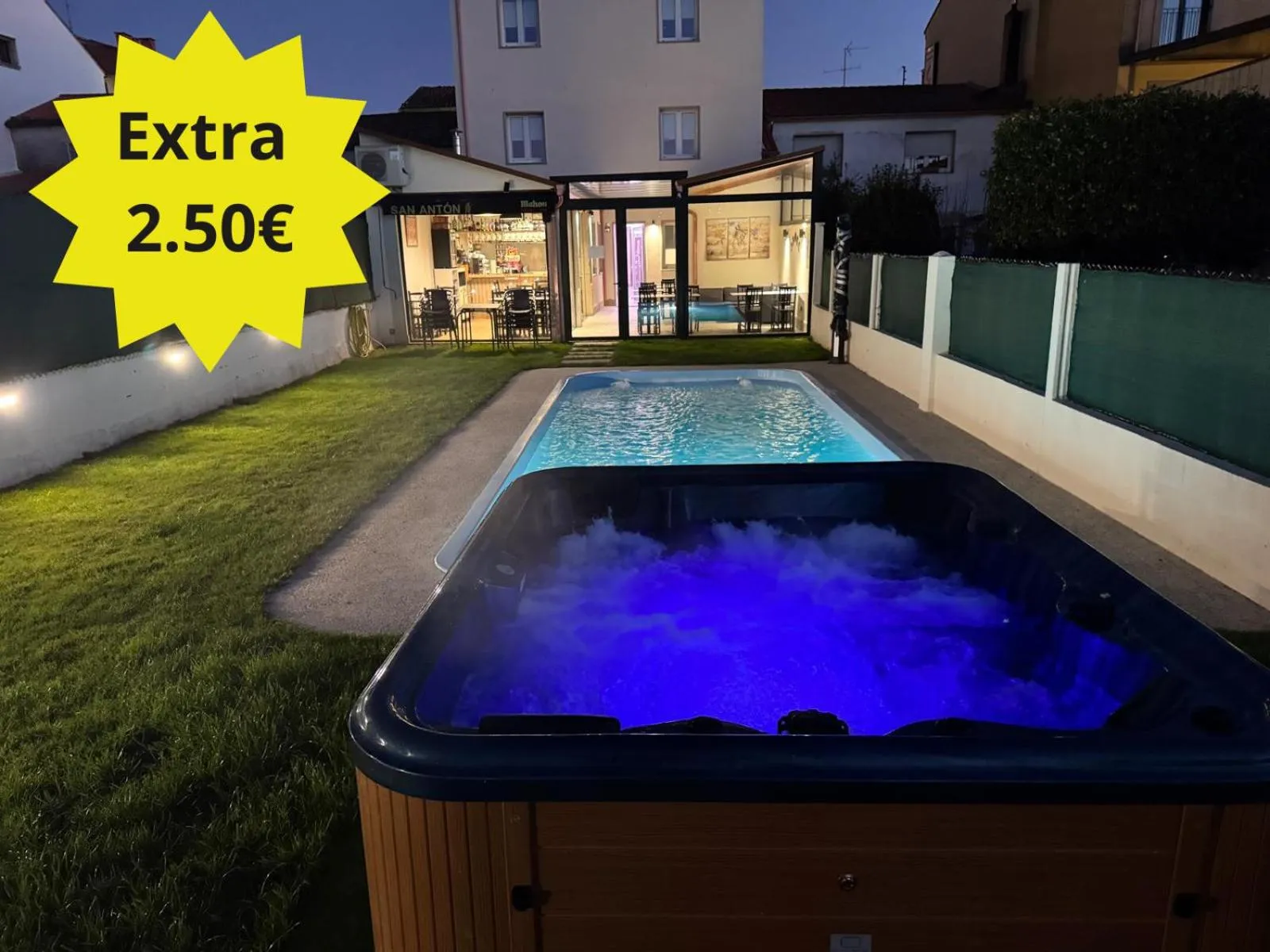 Swimming pool in Albergue San Anton