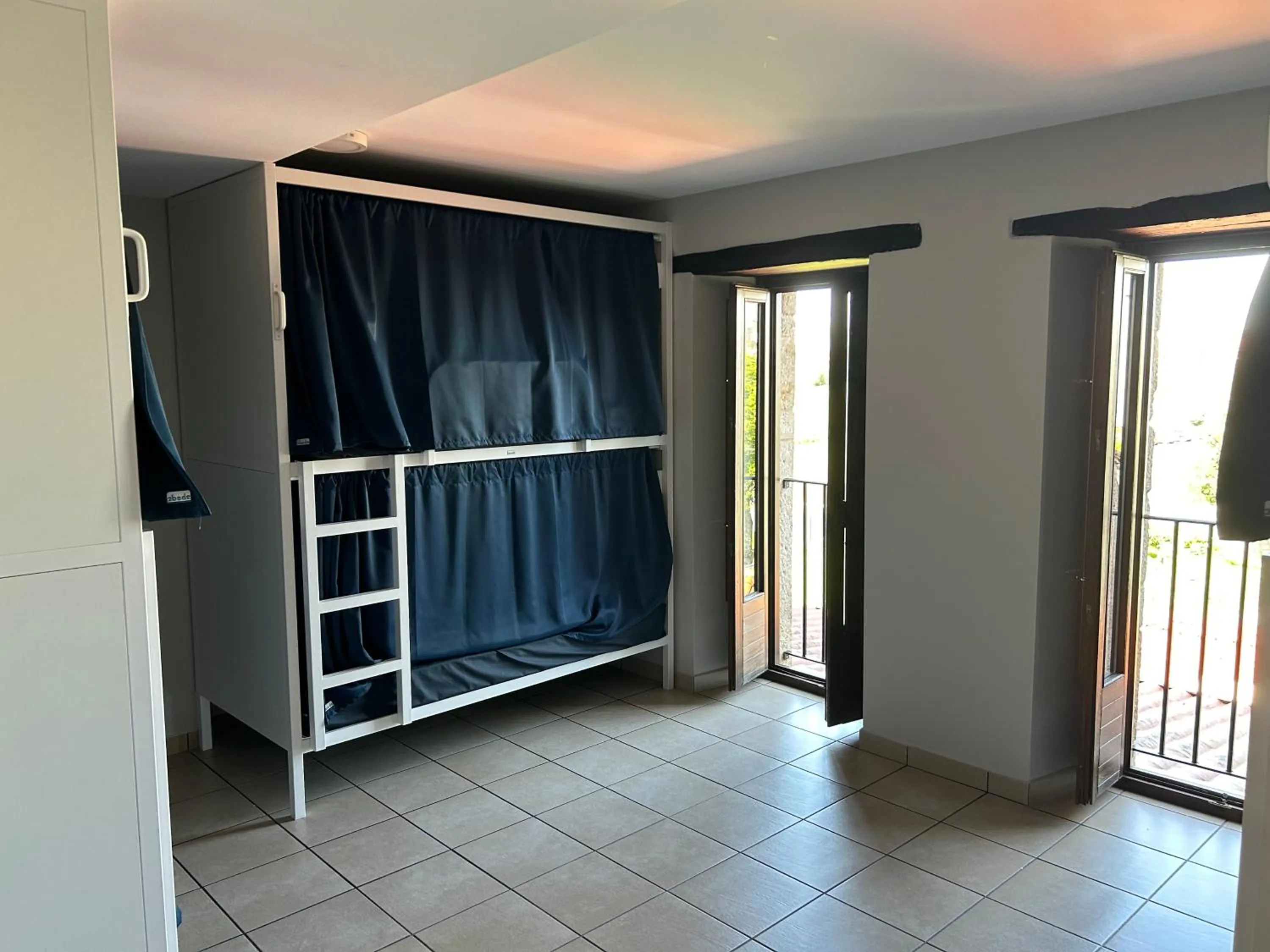 Photo of the whole room, Bed in Albergue San Anton