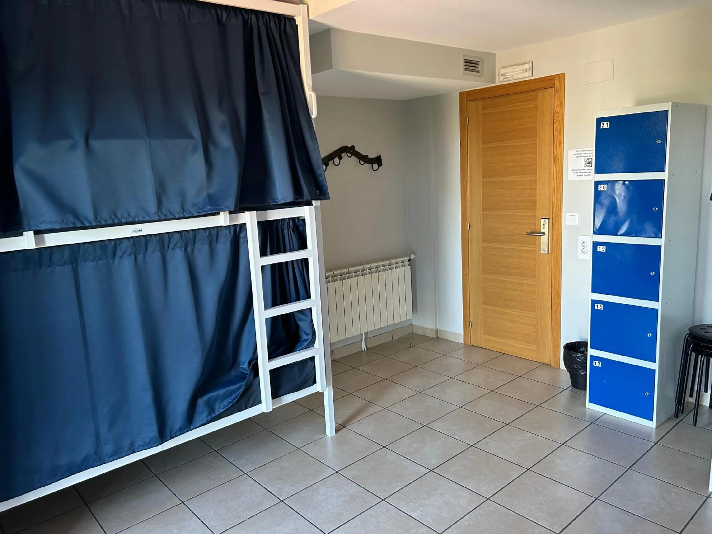 Bed in Albergue San Anton