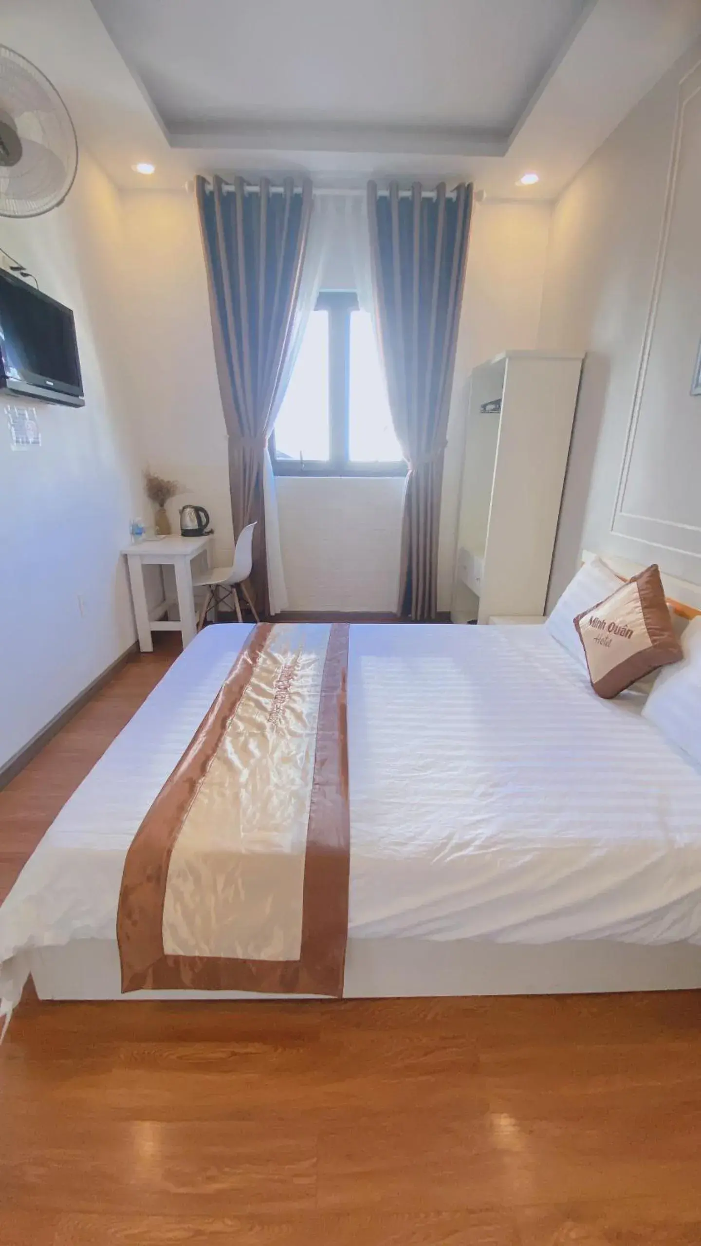 Bedroom, Bed in Minh Quan Hotel Bedroom, Bed in Minh Quan Hotel