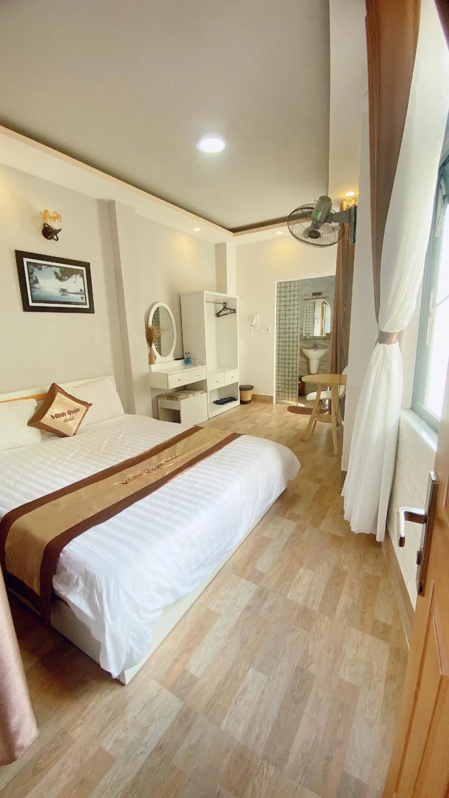 Bedroom, Bed in Minh Quan Hotel