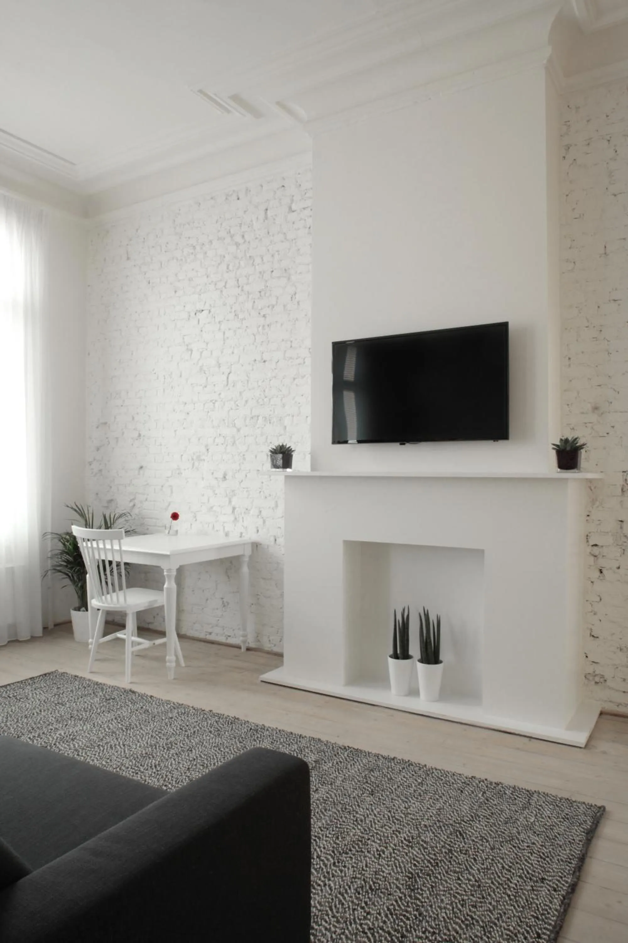 TV and multimedia in Maison Nationale City Flats & Suites