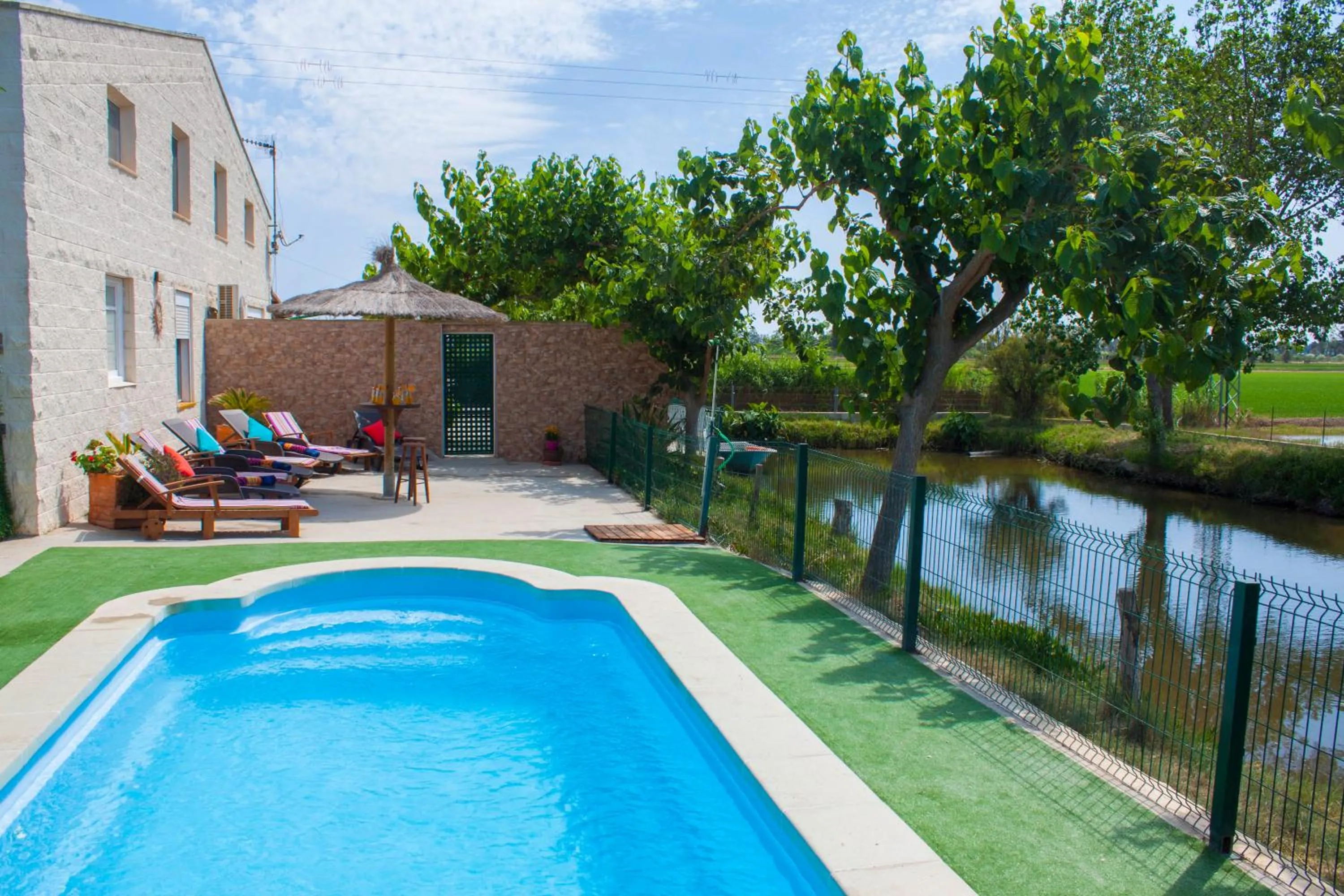 Property building in Paradise Ebro 2