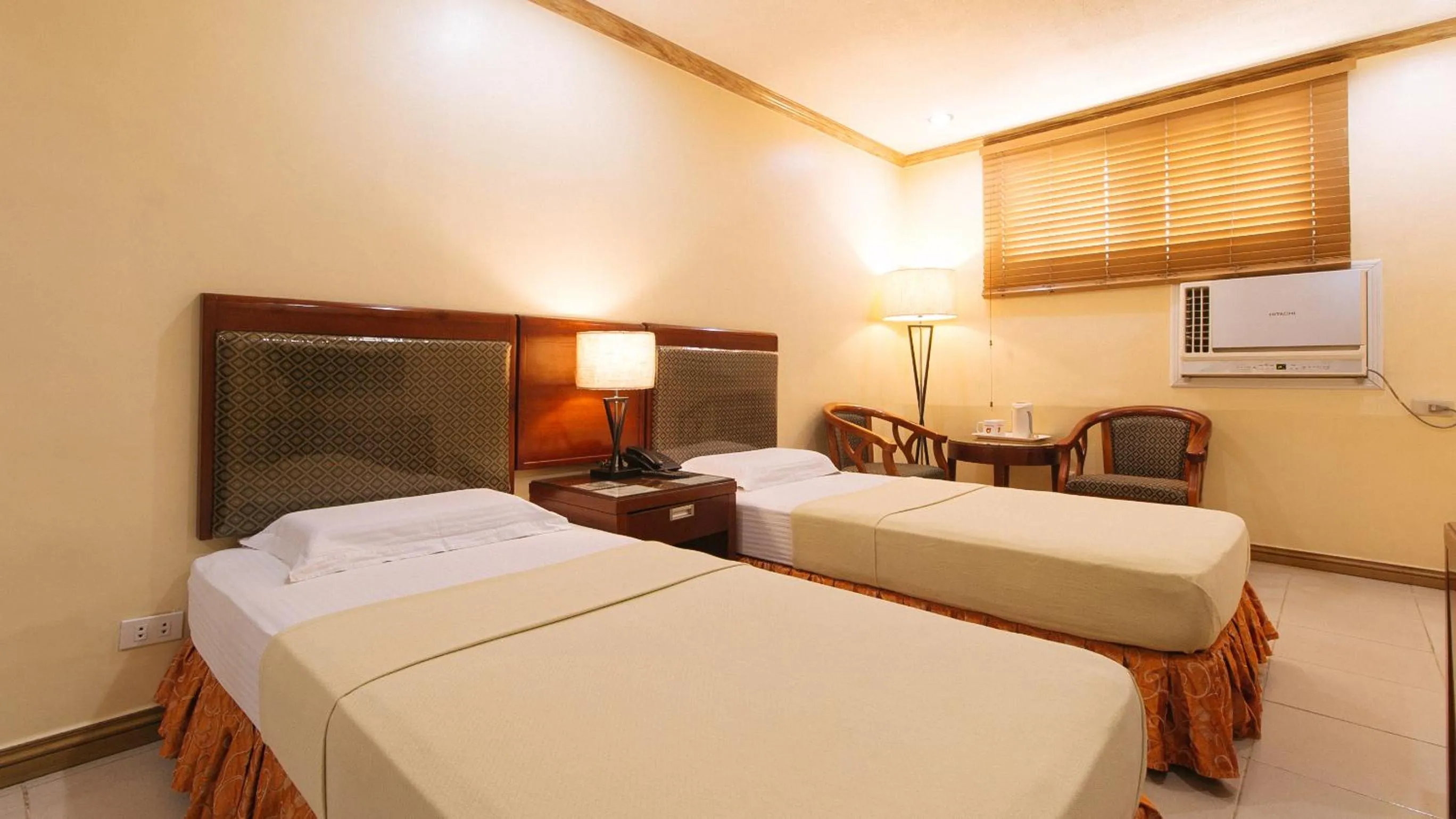 Photo of the whole room, Bed in Peace Hotel by RedDoorz