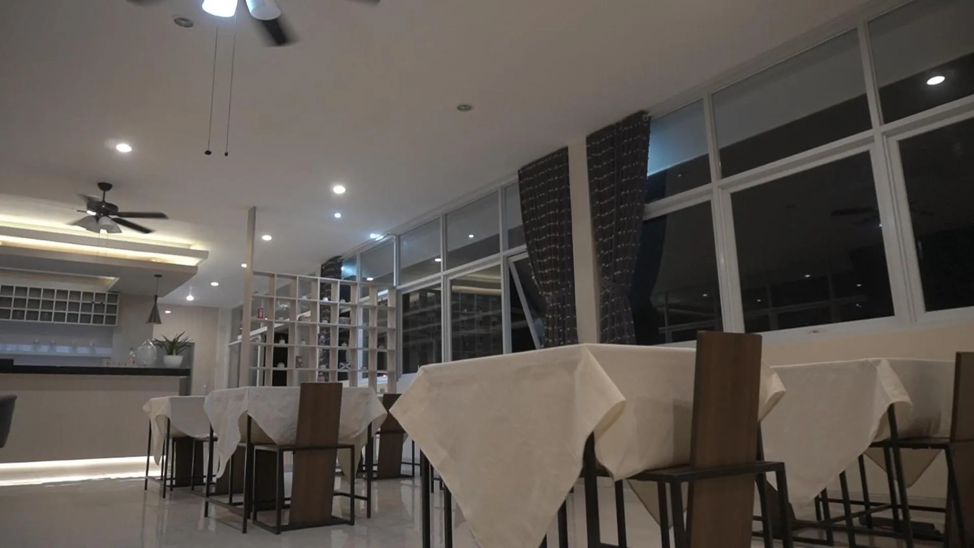Restaurant/places to eat in Ultimate Residence Bali