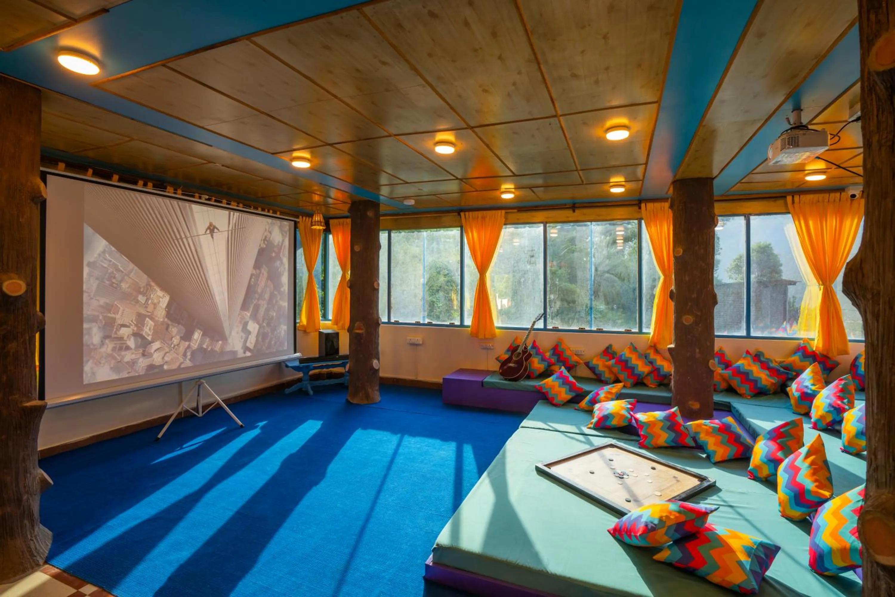 Seating area in goSTOPS Kasol