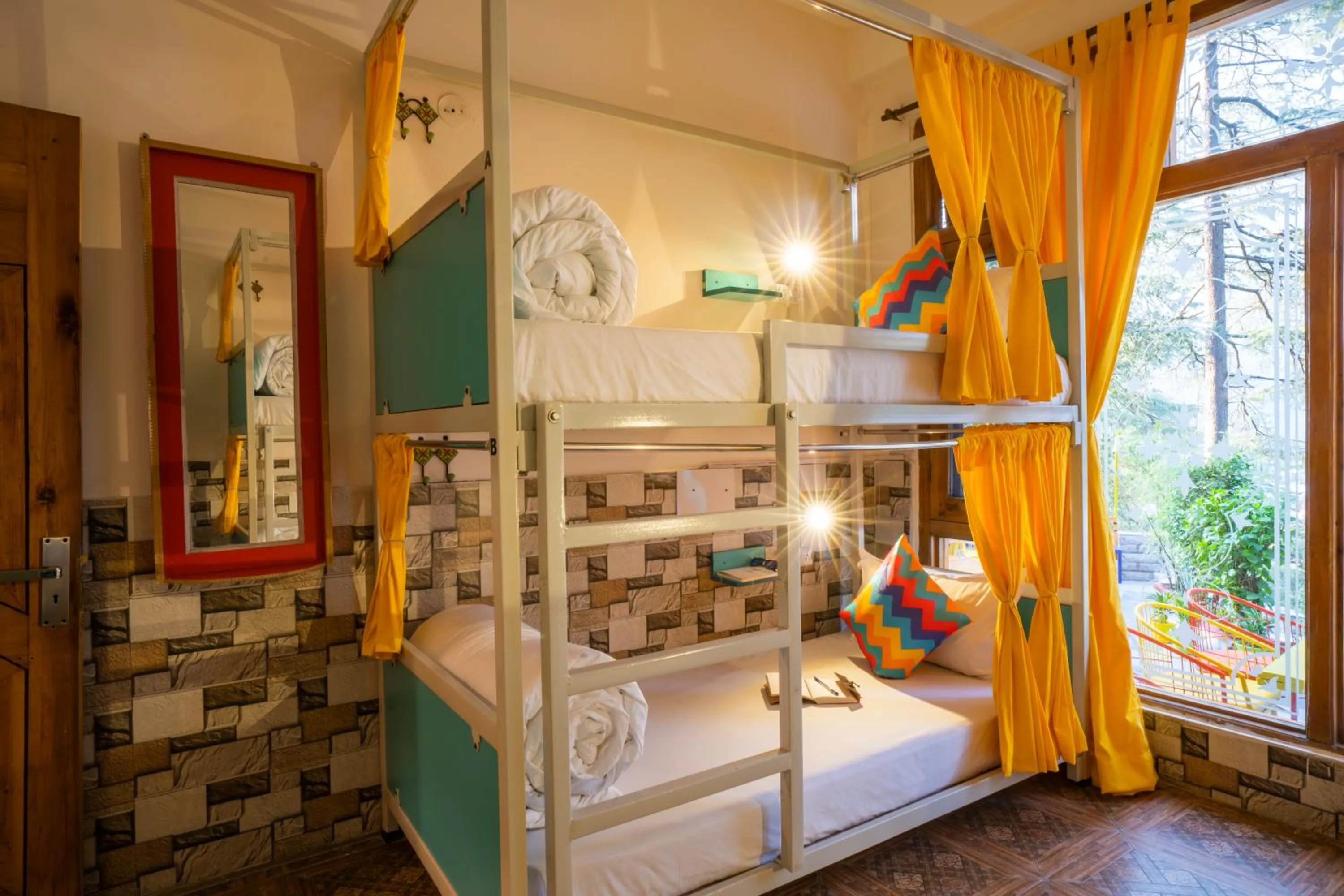 bunk bed, Bed in goSTOPS Kasol