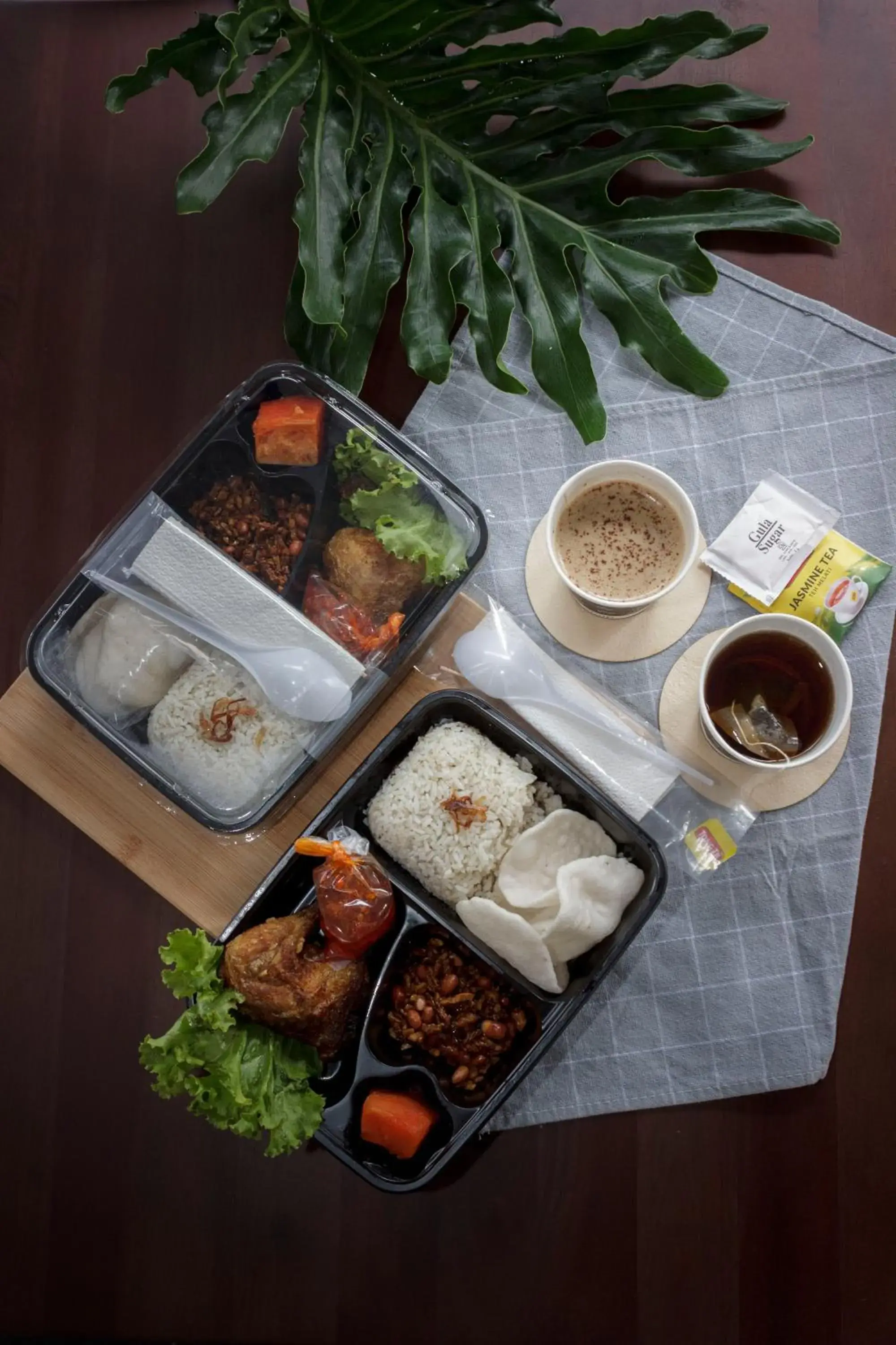 Food and drinks in Wisma Amandari Food and drinks in Wisma Amandari