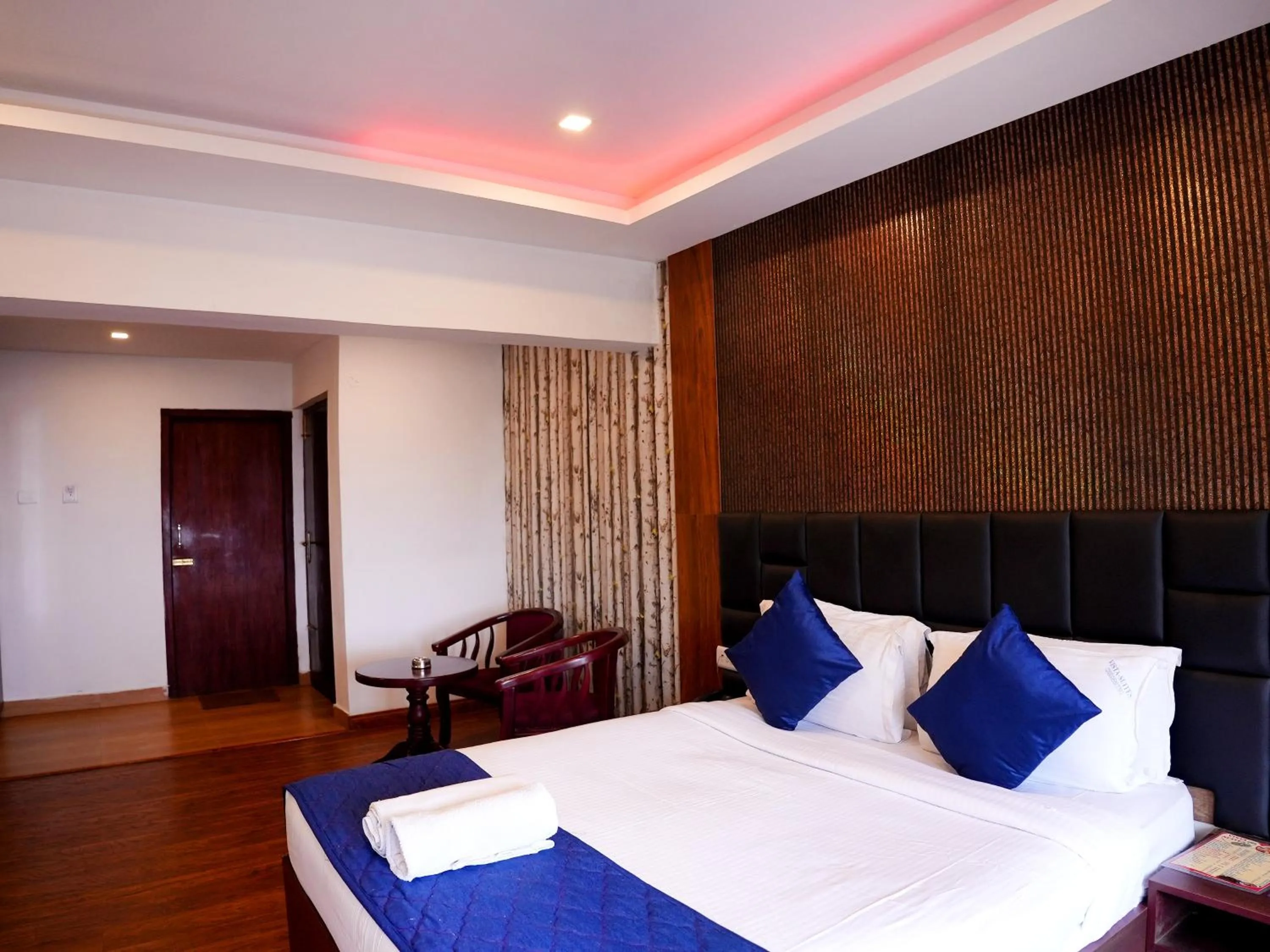 Photo of the whole room, Bed in Vista Suites Doddabetta Ooty By Bestinn Leisure