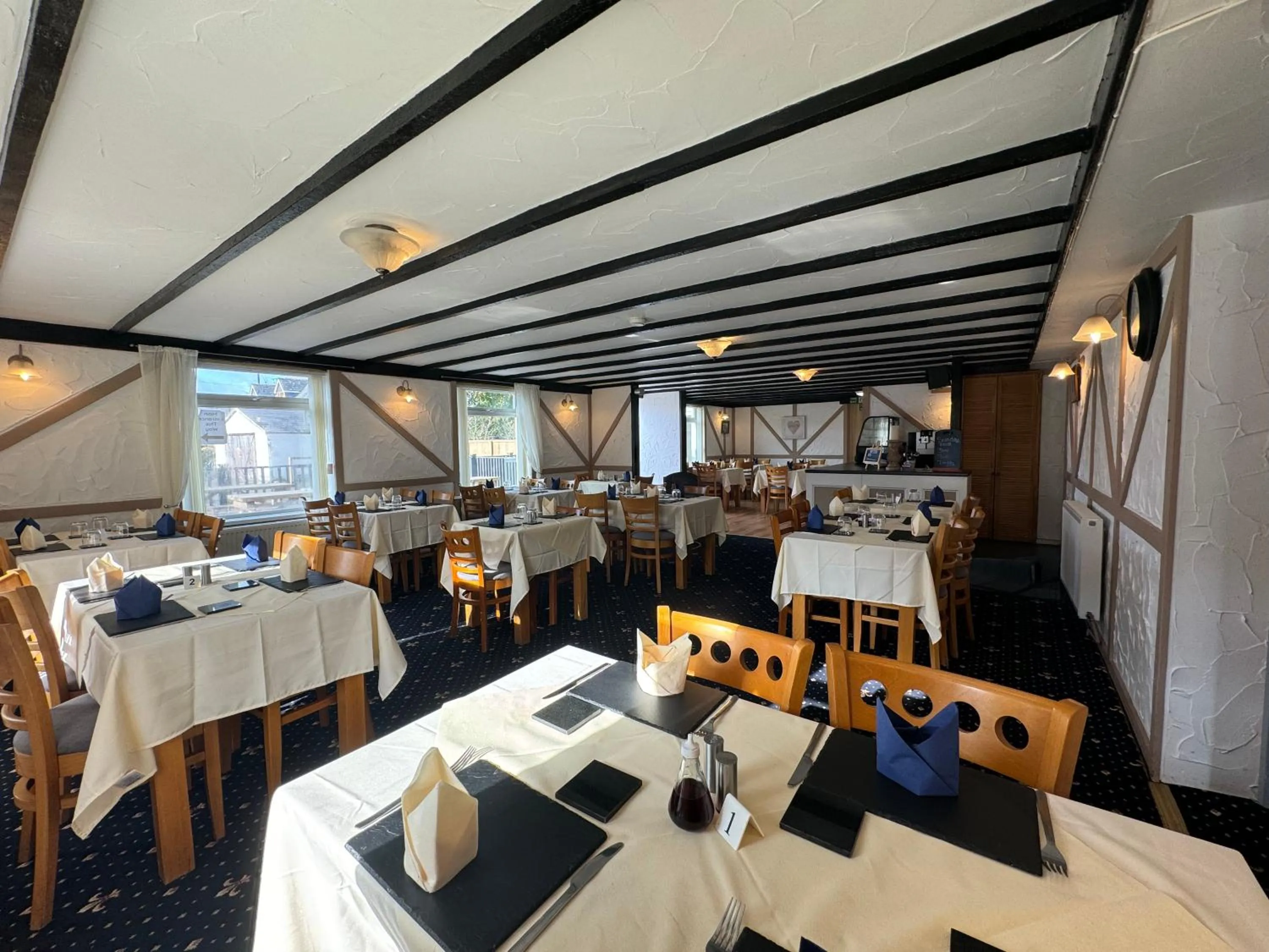 Restaurant/places to eat in The Carpenters Arms Rooms in Broadway, Laugharne