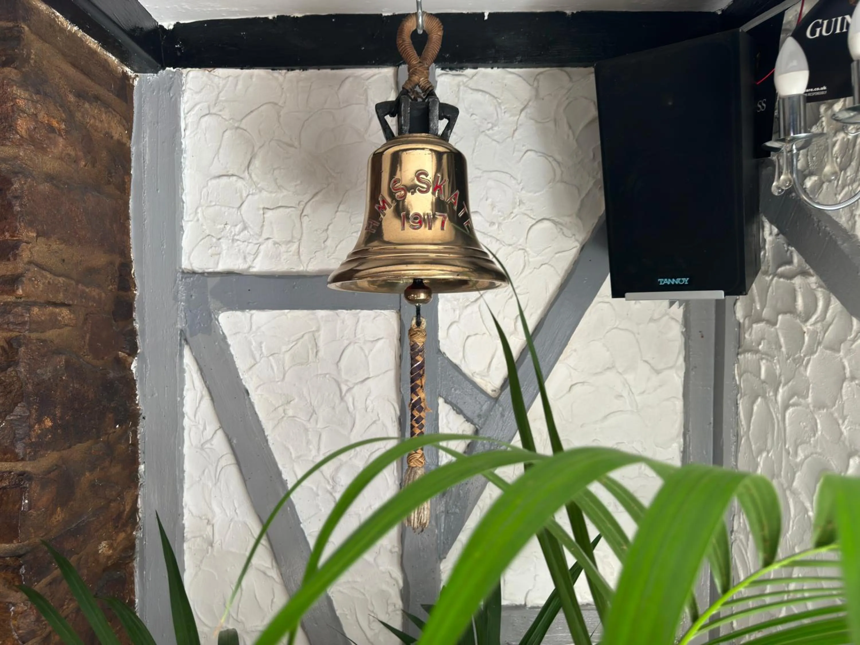 Lounge or bar in The Carpenters Arms Rooms in Broadway, Laugharne