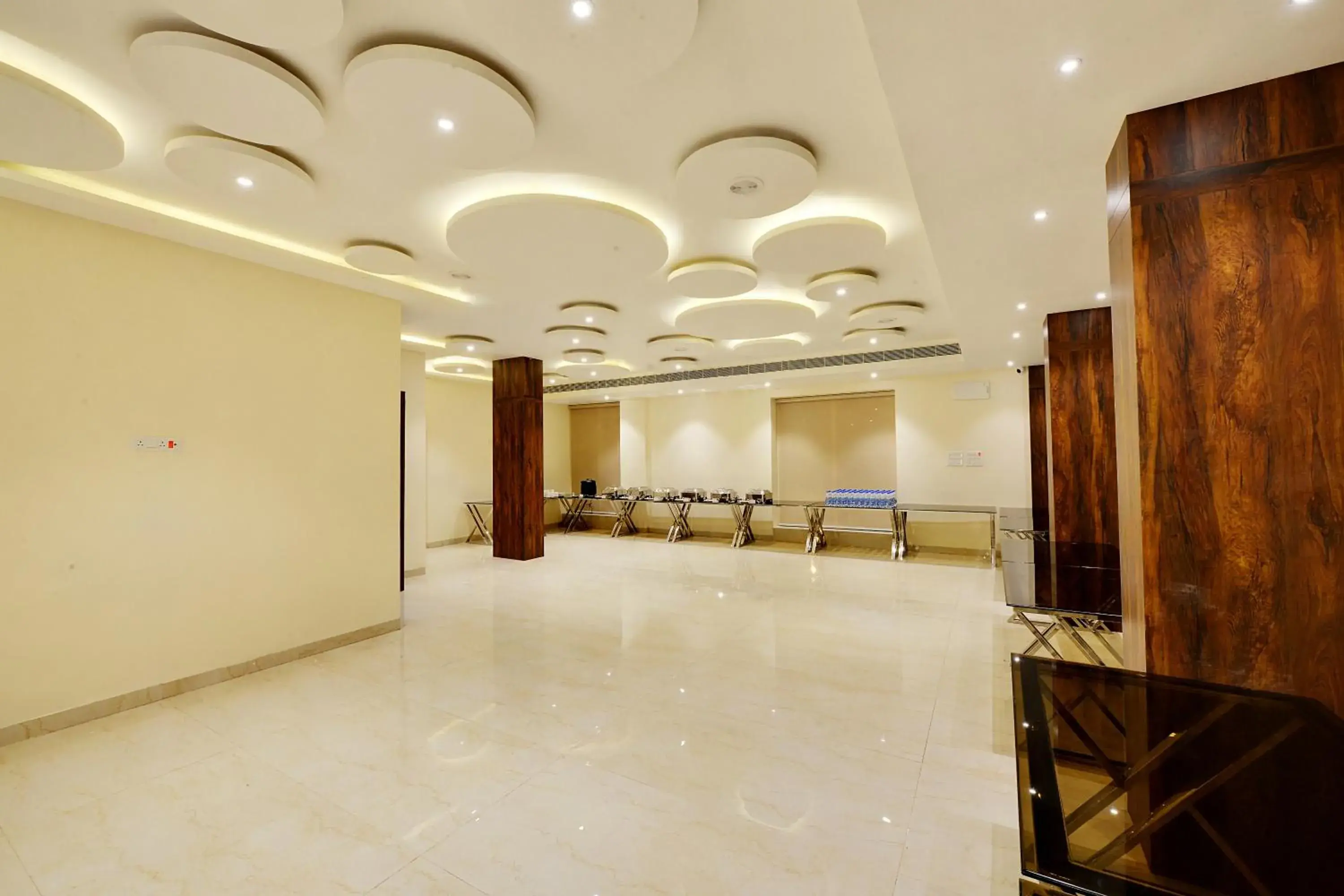 Restaurant/places to eat in Mastiff Select Gulbarga Hotel Restaurant/places to eat in Mastiff Select Gulbarga Hotel