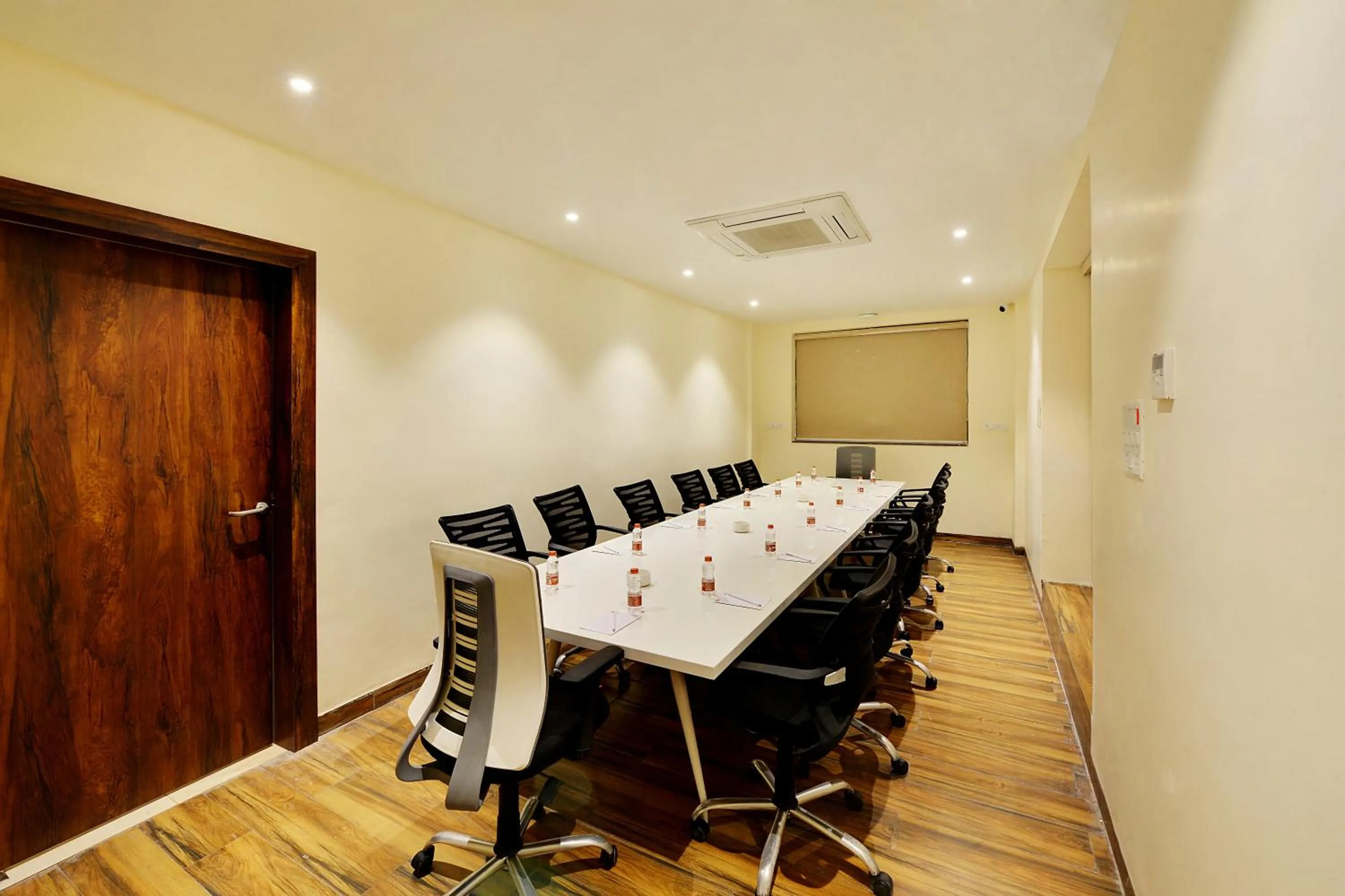 Meeting/conference room in Mastiff Select Gulbarga Hotel