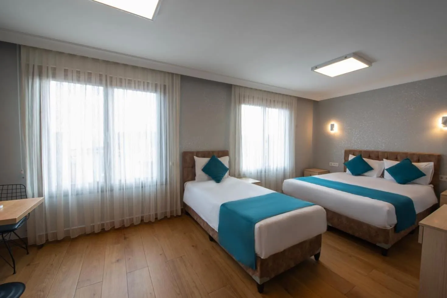 Photo of the whole room, Bed in Seven Studıos Sultanahmet