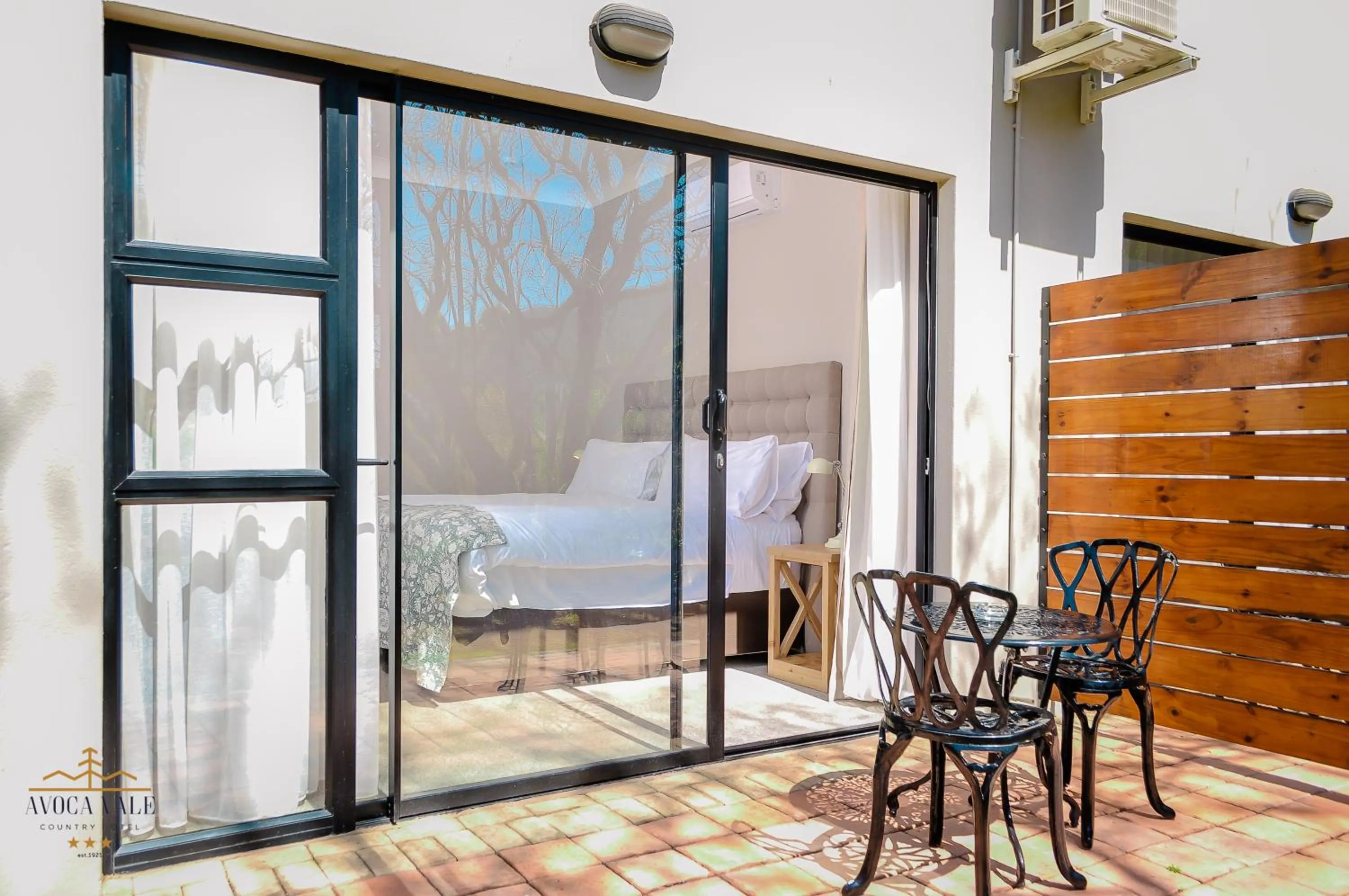 Patio in Avoca Vale Country Hotel