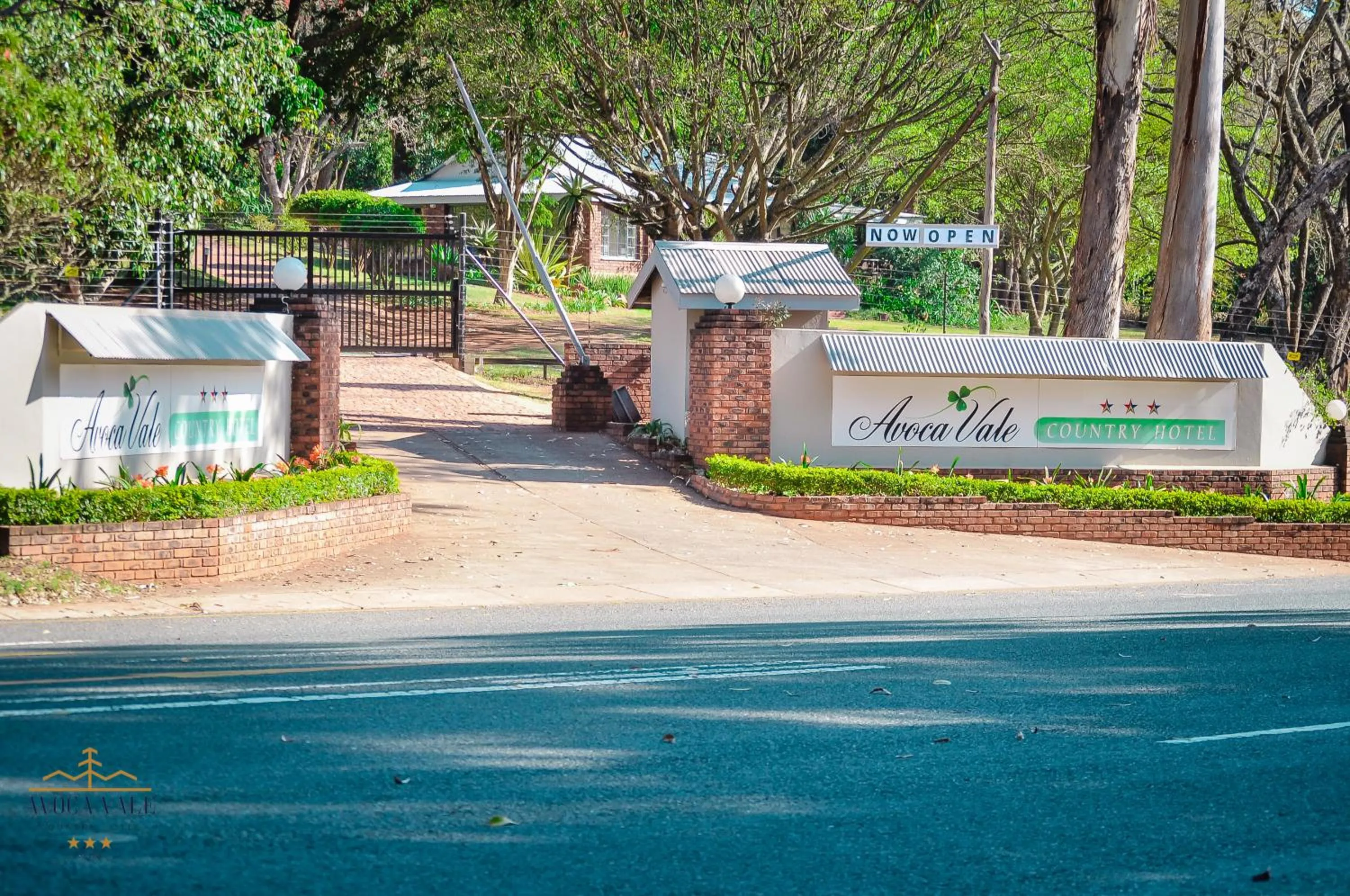 Facade/entrance in Avoca Vale Country Hotel
