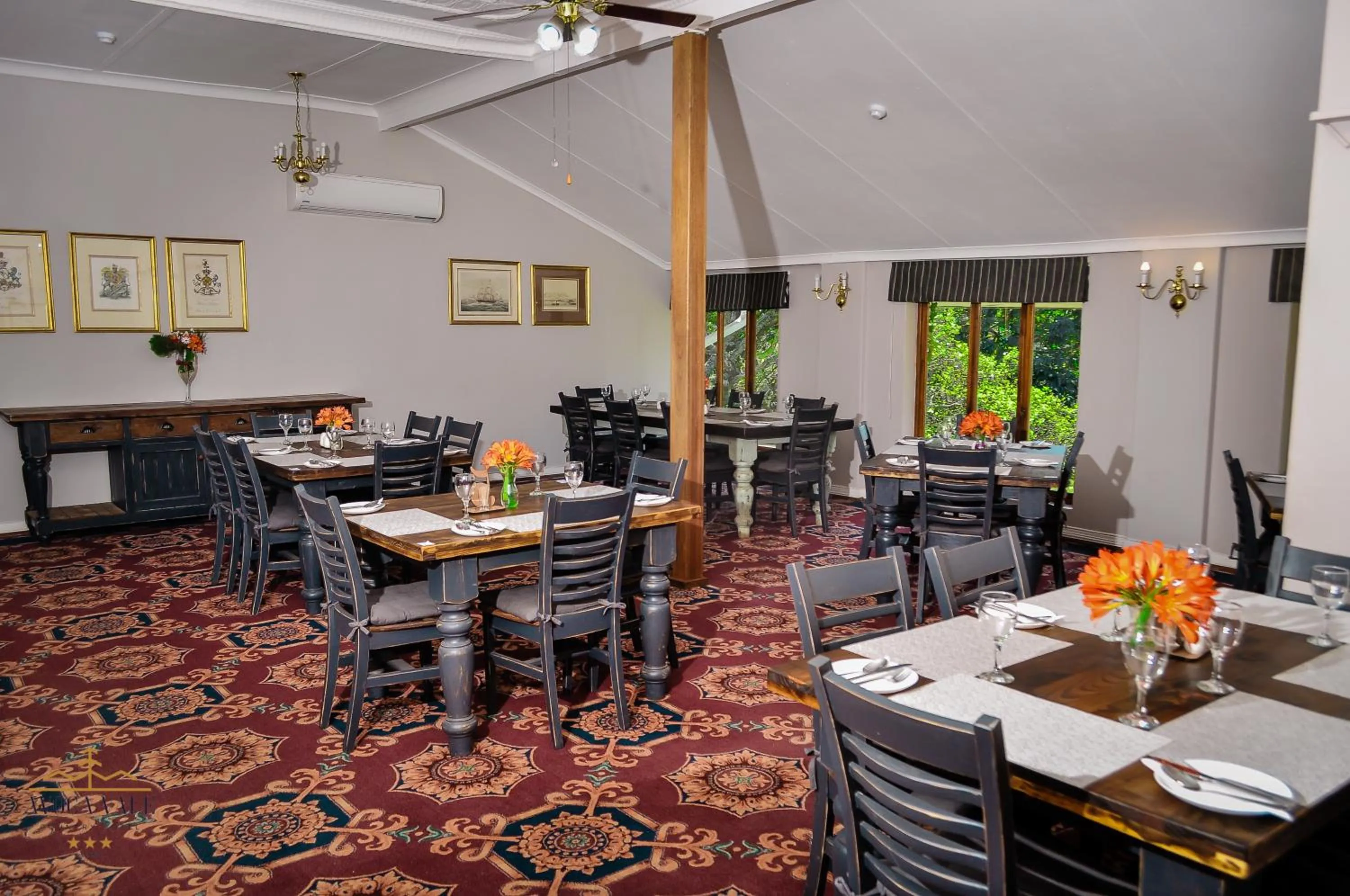 Restaurant/places to eat in Avoca Vale Country Hotel