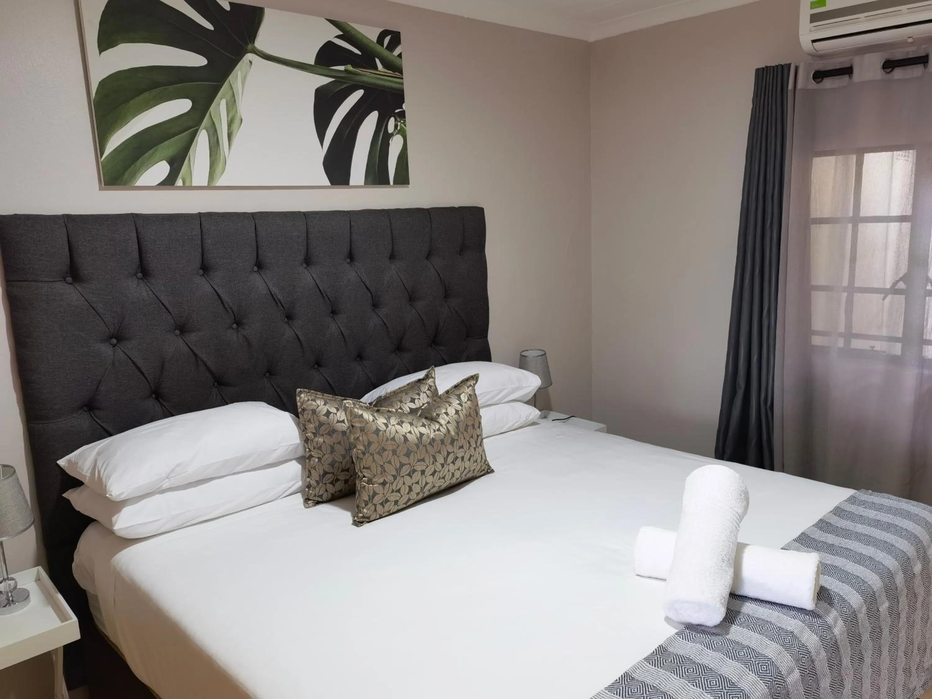 Bedroom, Bed in Avoca Vale Country Hotel