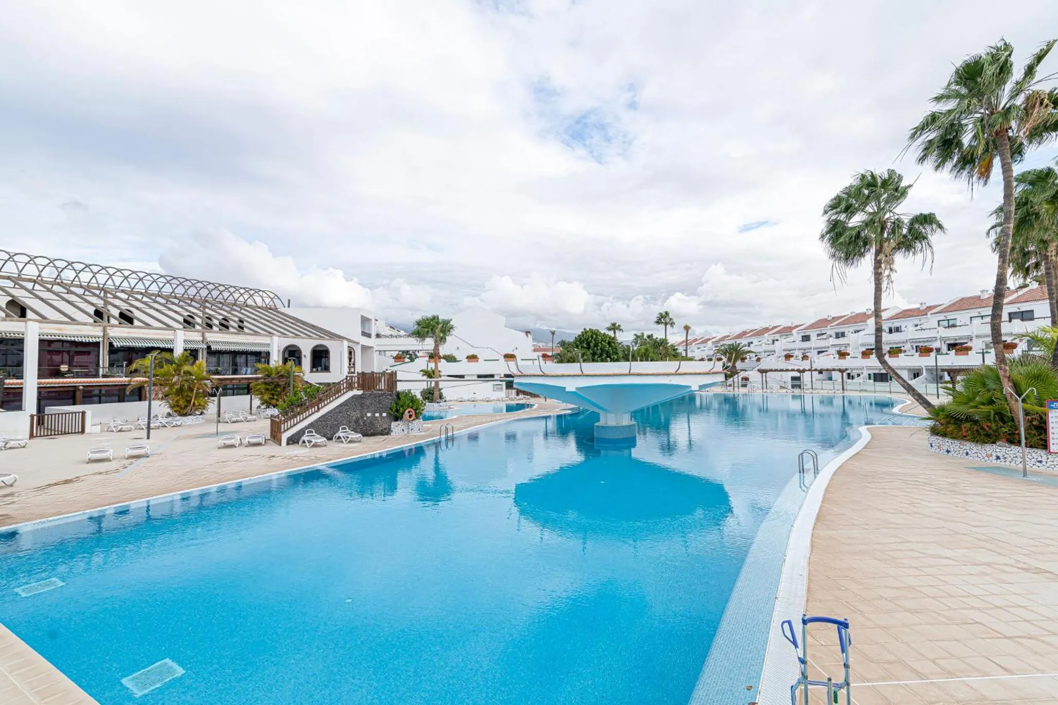 Swimming pool in Parque Don José 2 habitaciones