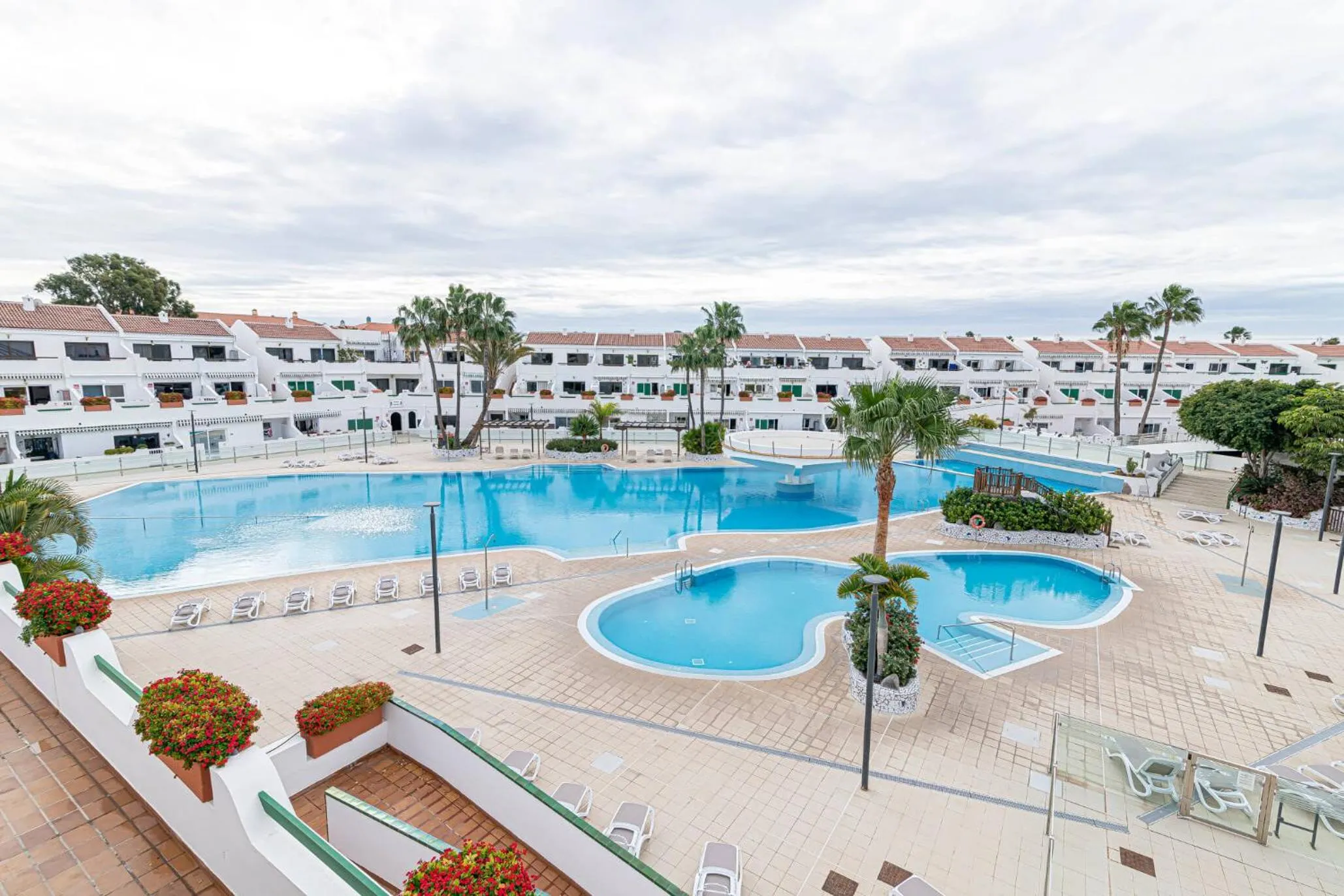 Pool view in Parque Don José 2 habitaciones