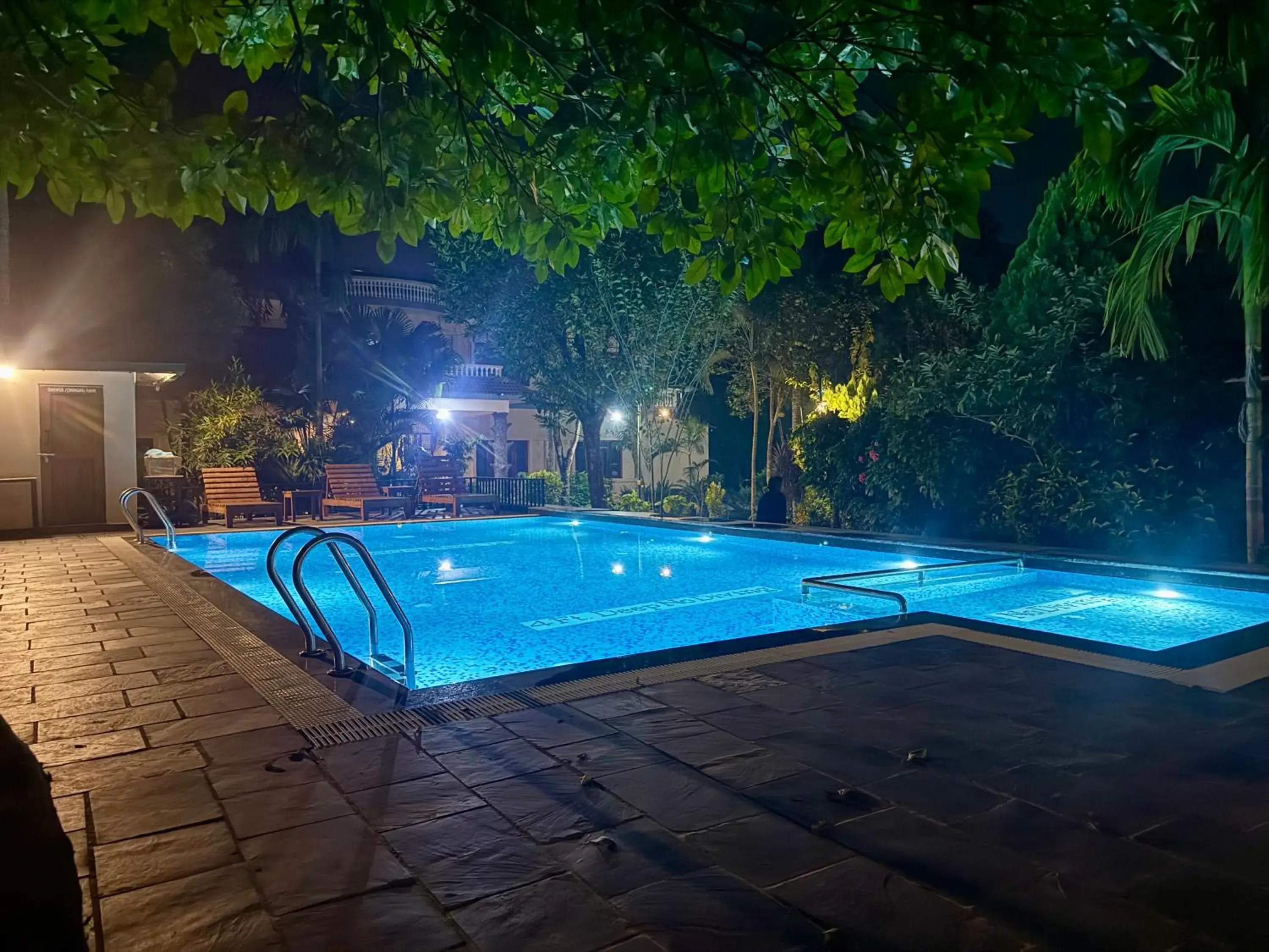 Restaurant/places to eat in Jungle Safari Resort Restaurant/places to eat in Jungle Safari Resort