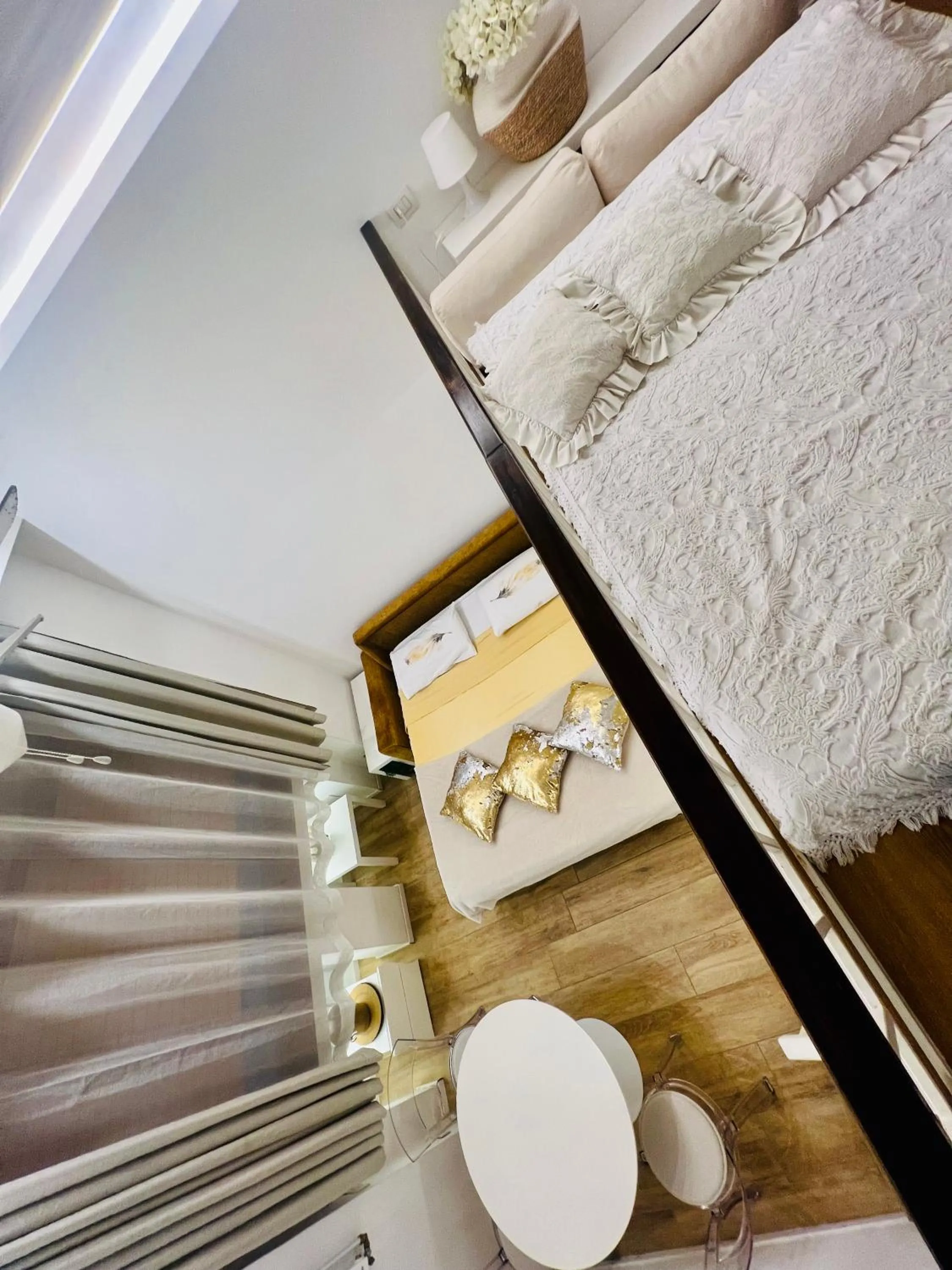 Modern Mini Loft Fleming
