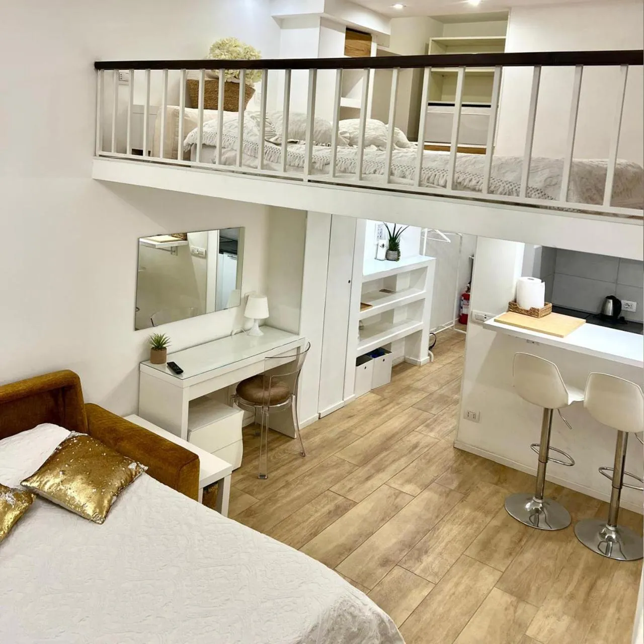 Modern Mini Loft Fleming