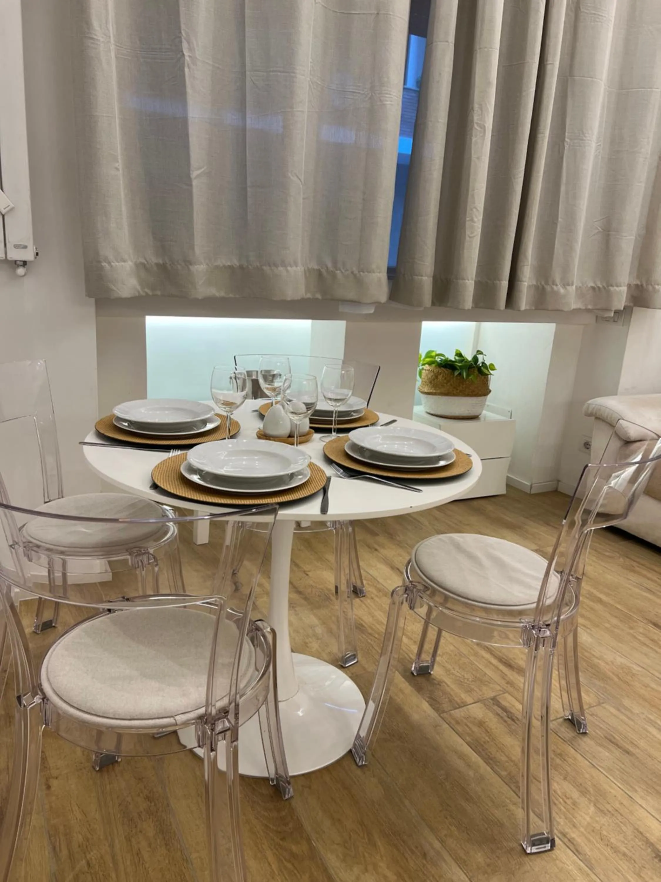 Modern Mini Loft Fleming