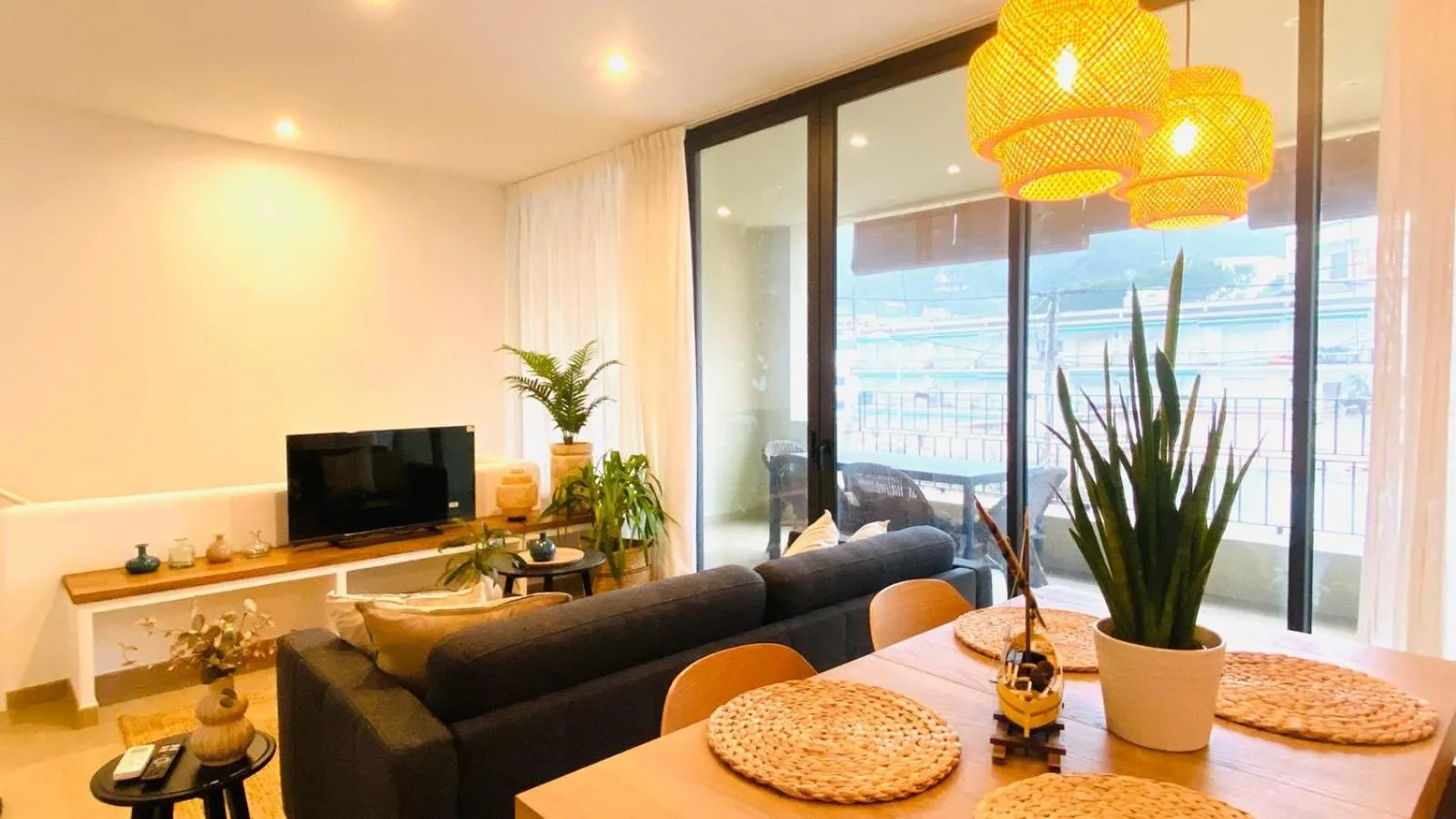 TV and multimedia in Hostal Es Niu de Tamariu