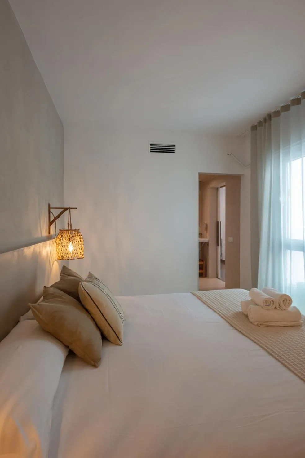 Bed in Hostal Es Niu de Tamariu