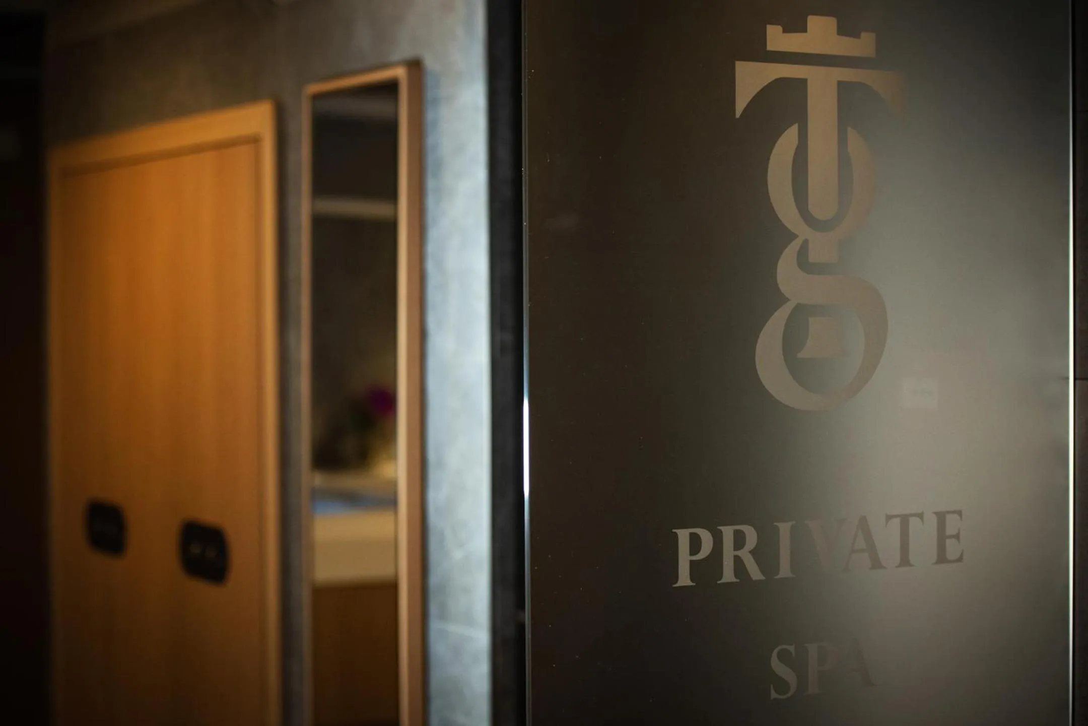 Spa and wellness centre/facilities in Gold Tower Lifestyle Hotel