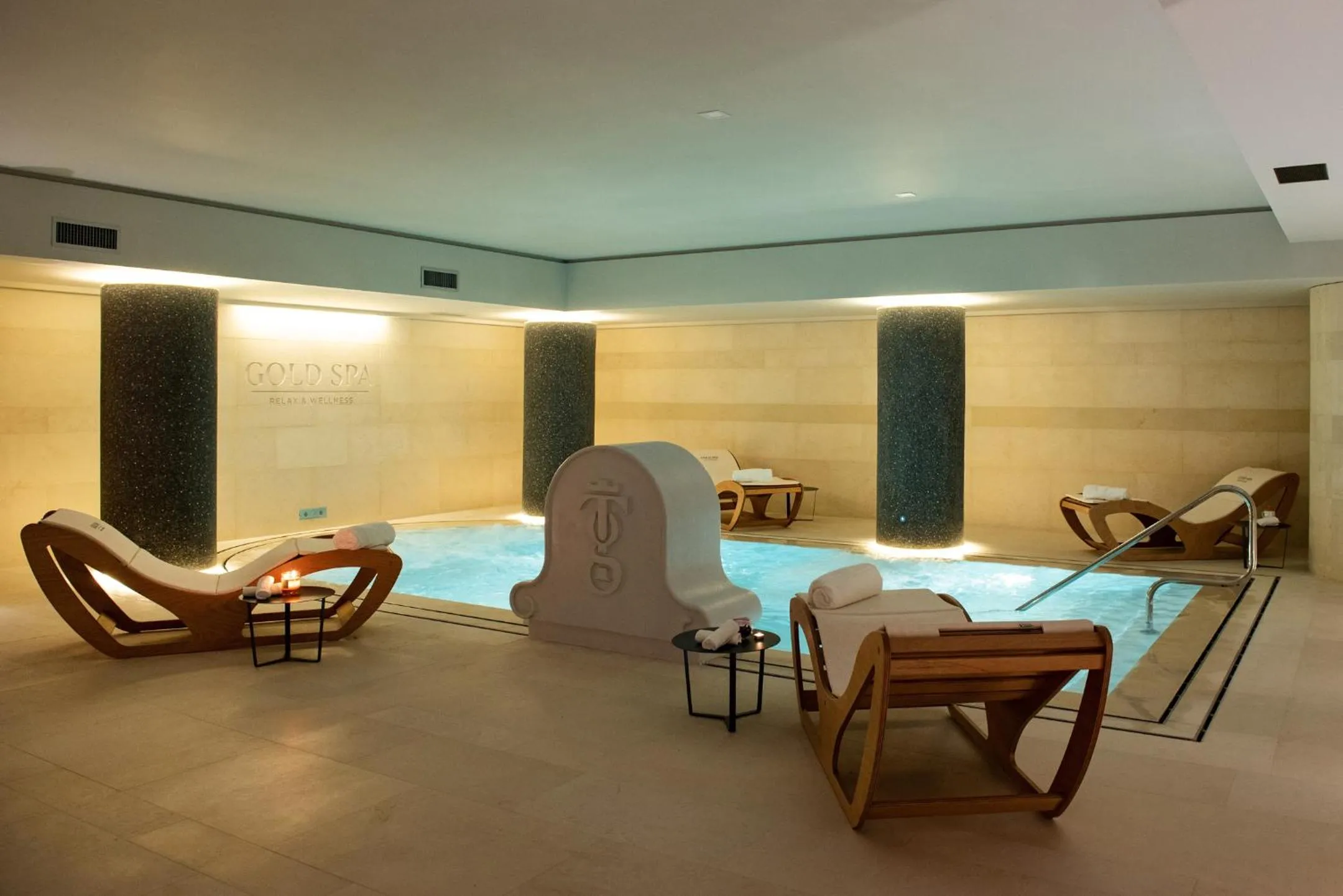 Spa and wellness centre/facilities in Gold Tower Lifestyle Hotel