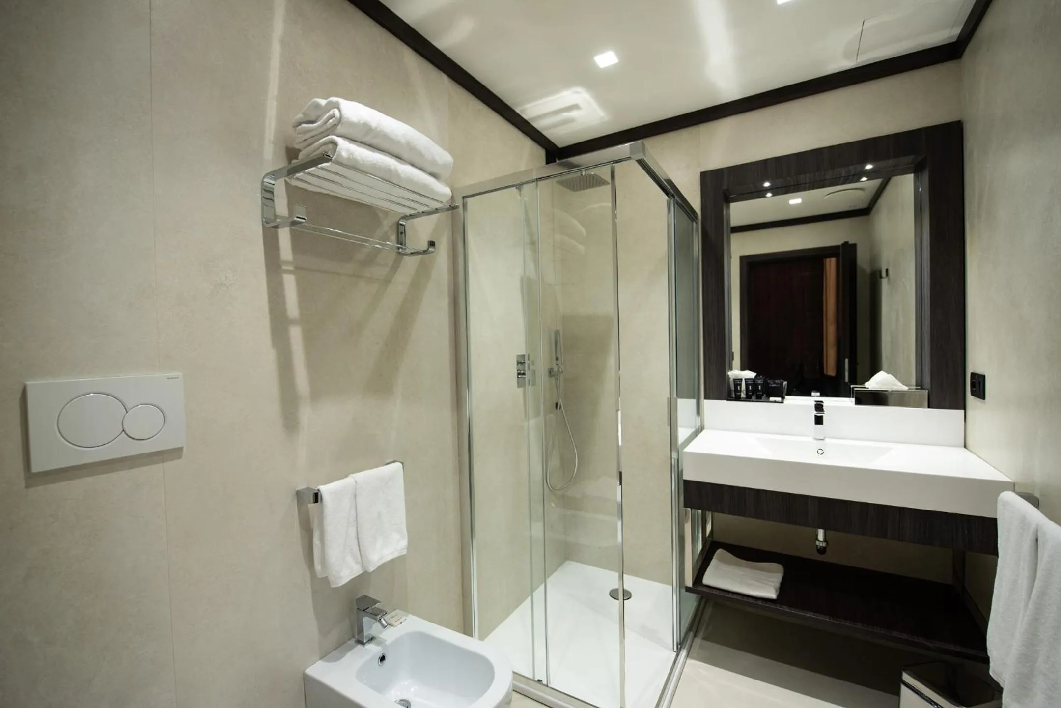 Bathroom in Gold Tower Lifestyle Hotel