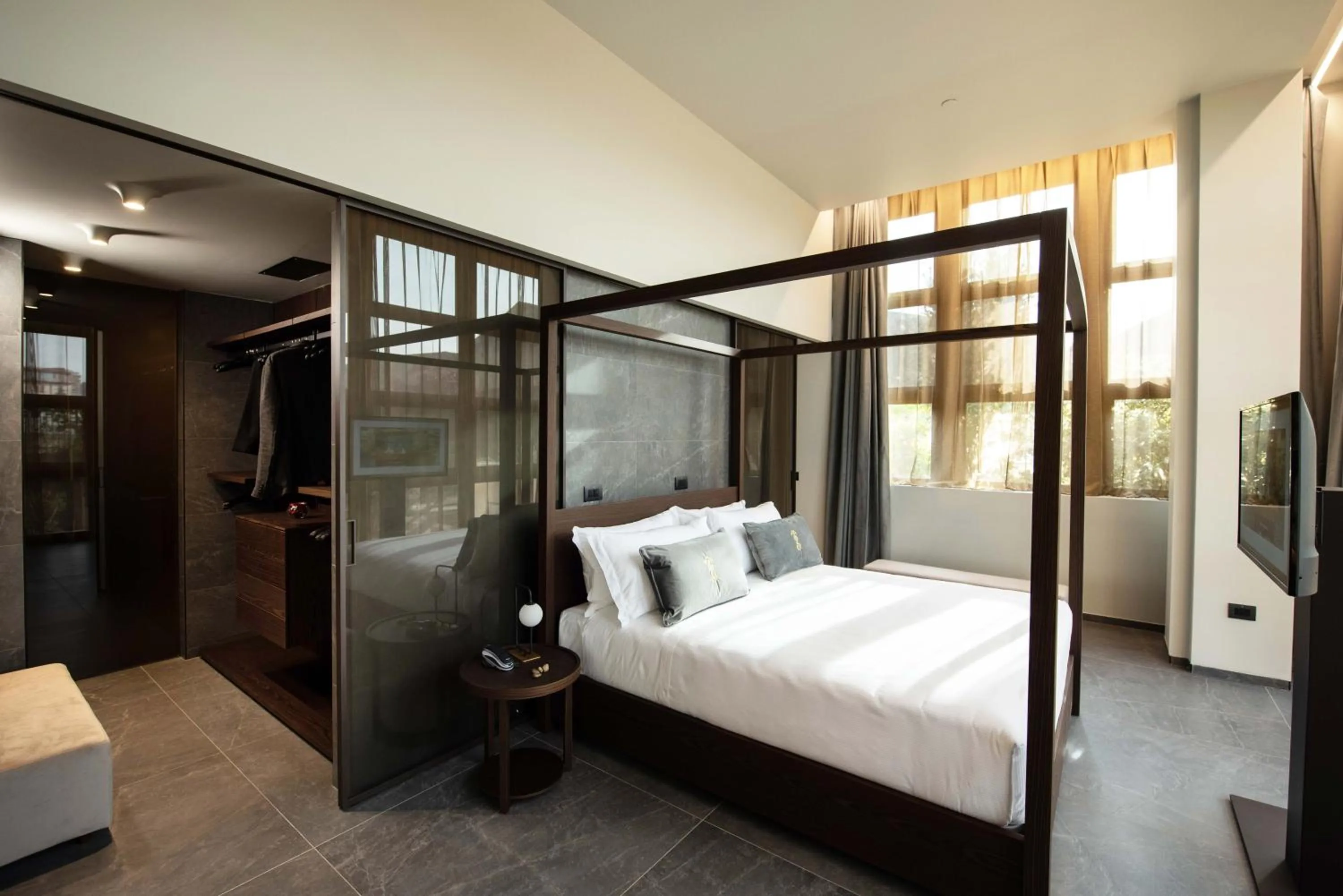 Bedroom, Bed in Gold Tower Lifestyle Hotel