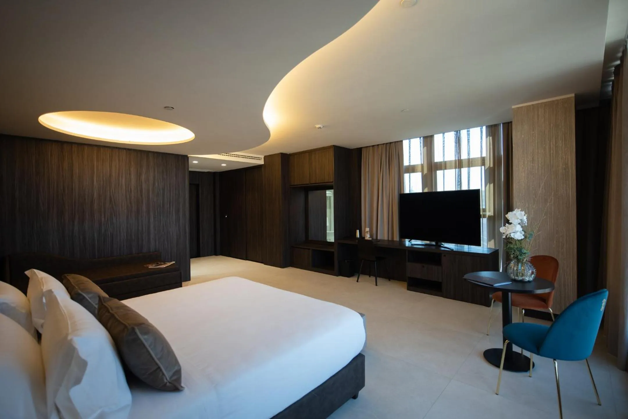 Photo of the whole room, Bed in Gold Tower Lifestyle Hotel