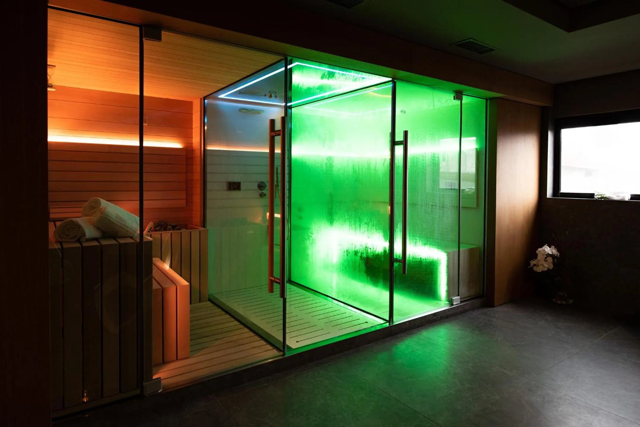 Steam room in Gold Tower Lifestyle Hotel