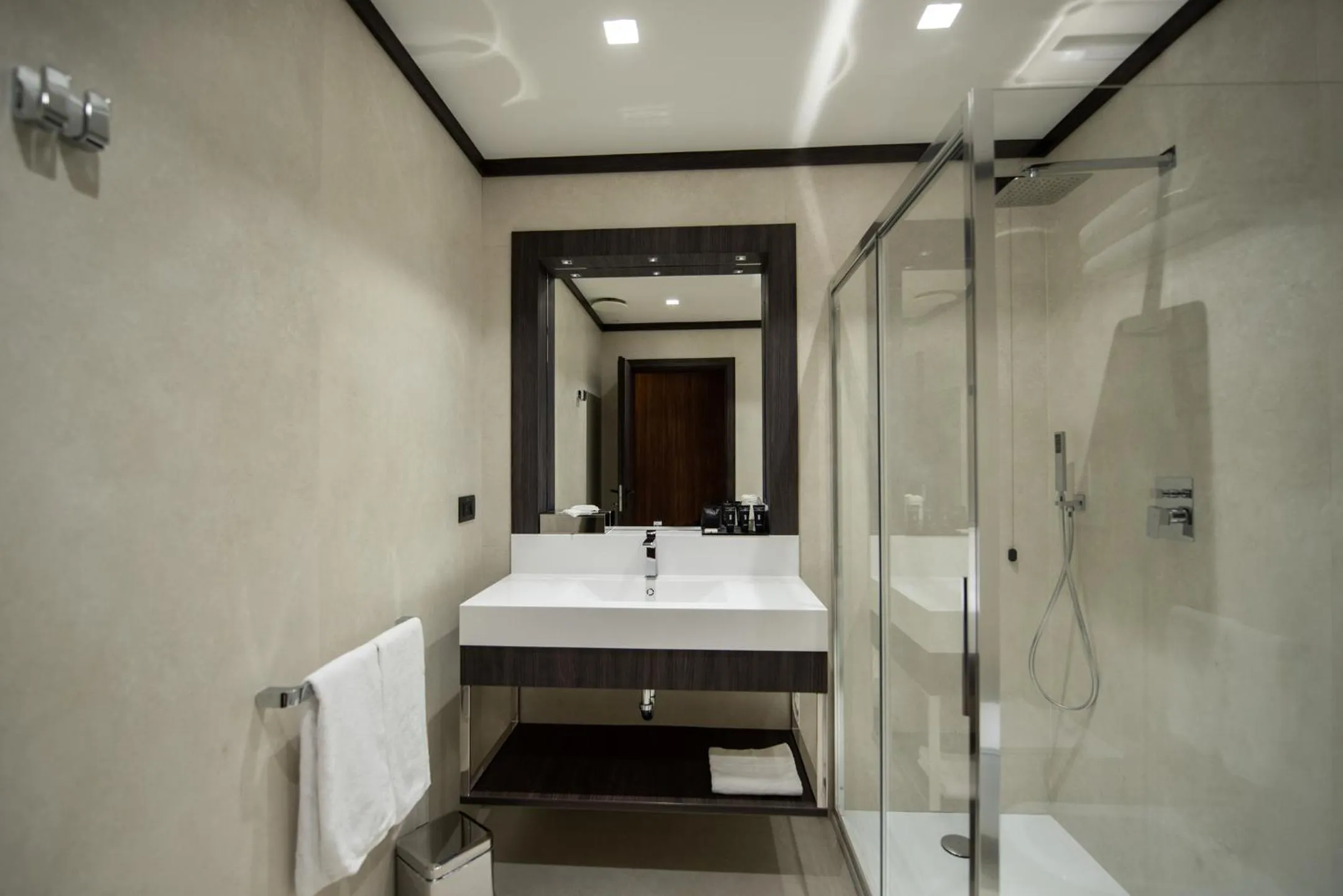 Bathroom in Gold Tower Lifestyle Hotel