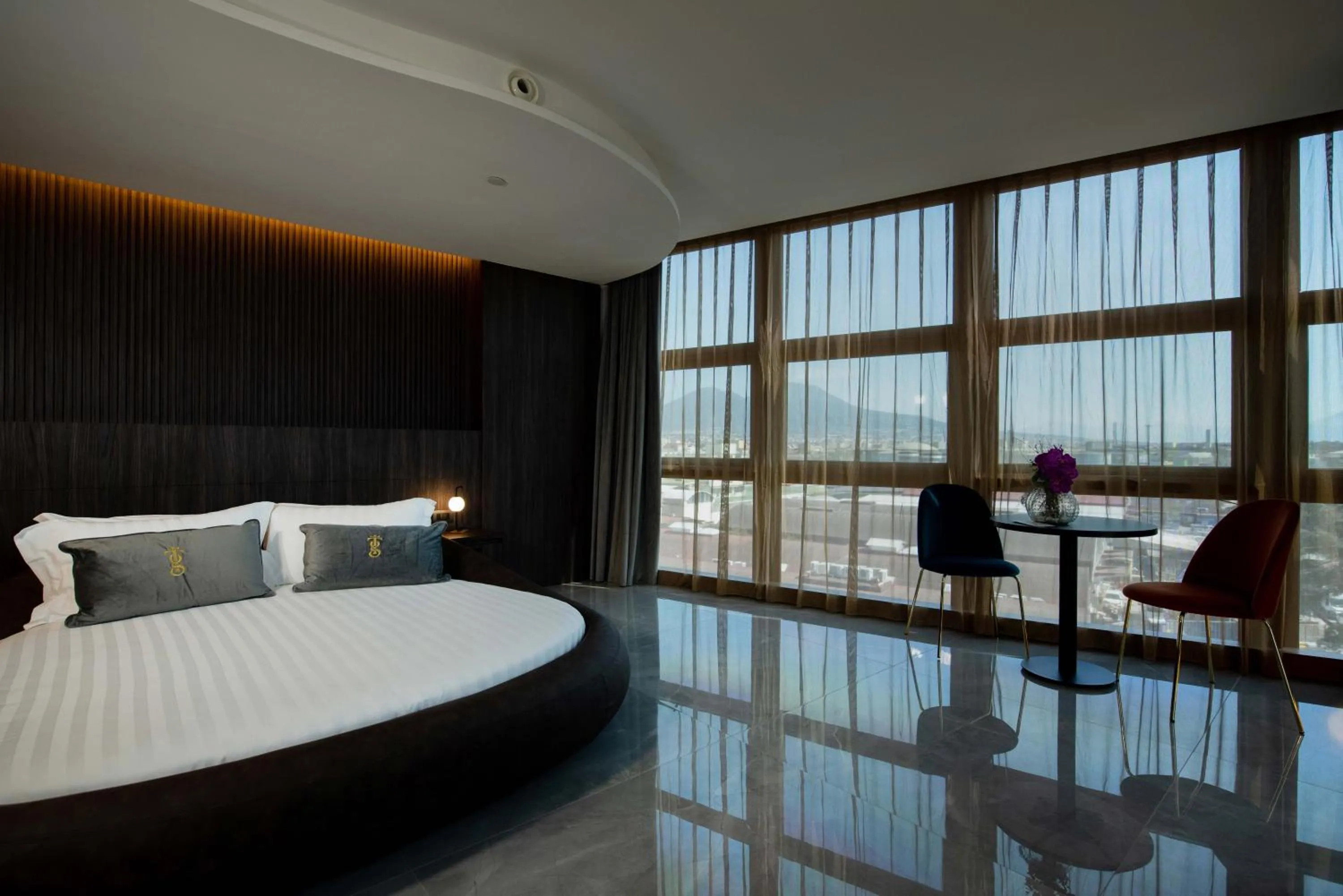 Bedroom, Bed in Gold Tower Lifestyle Hotel