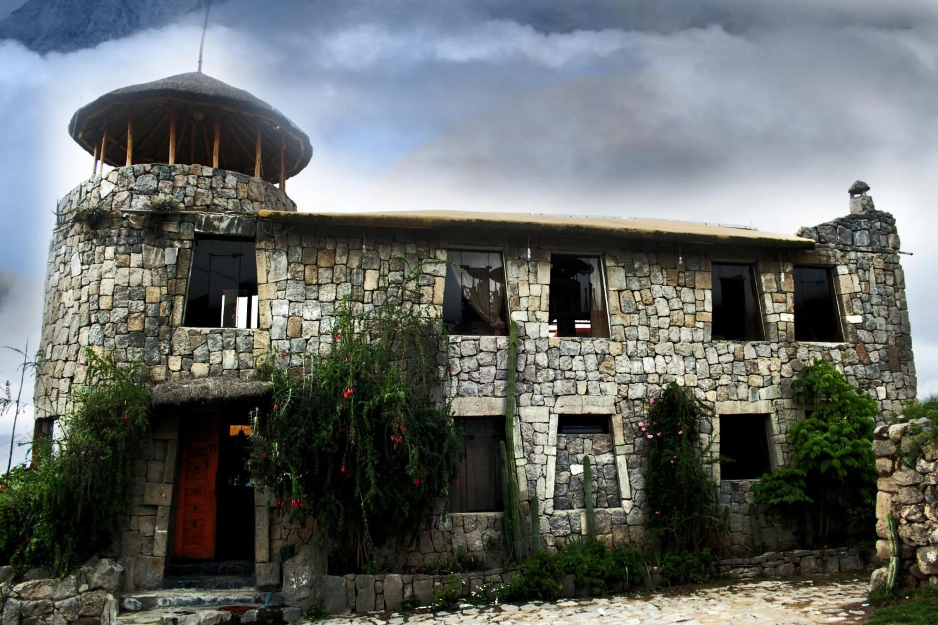 Facade/entrance in Hotel Kuntur Wassi