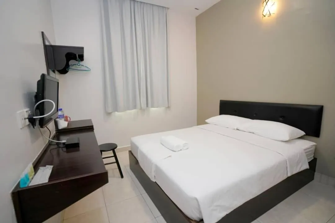 Photo of the whole room, Bed in CK Hotel - Self Check In