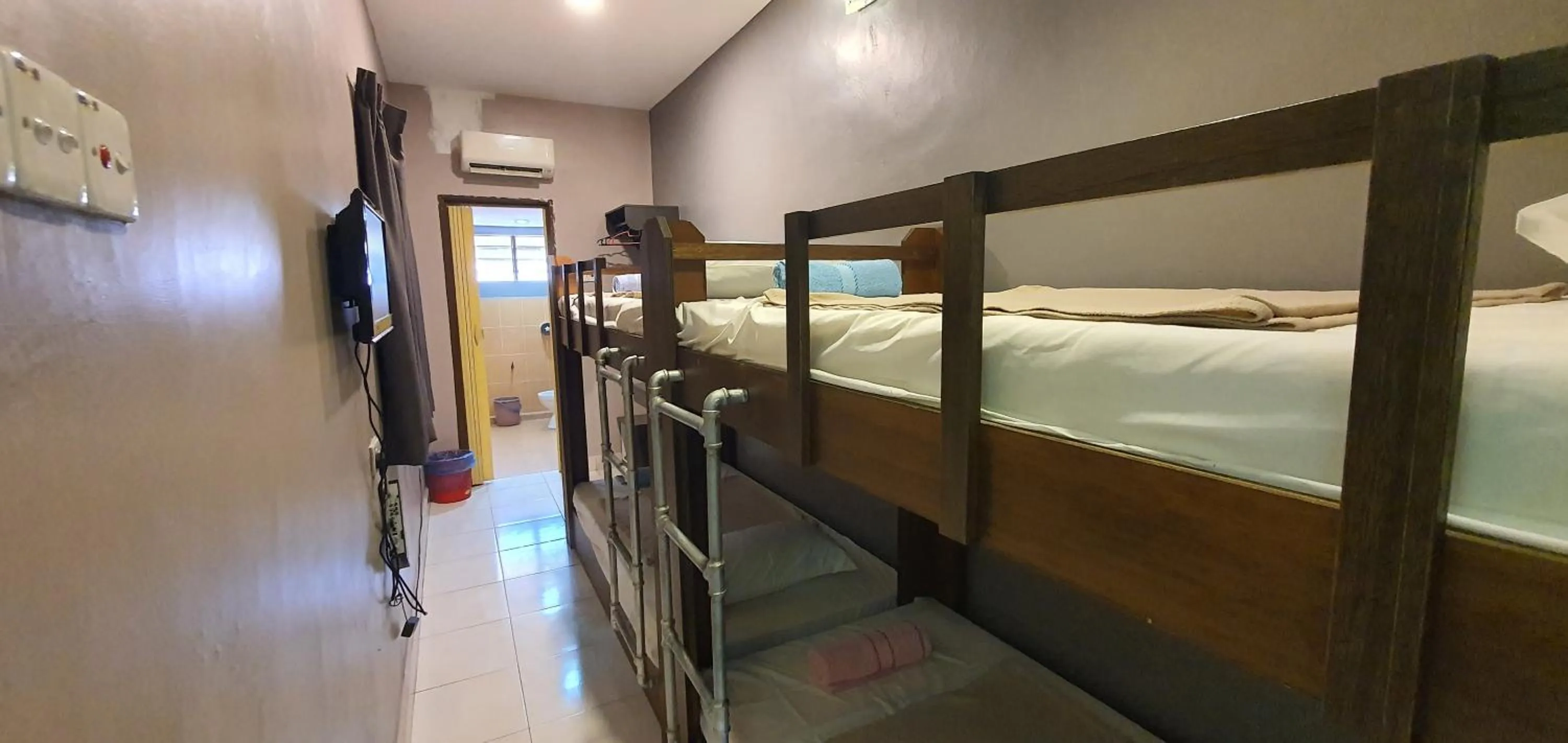 Bed in CK Hotel - Self Check In