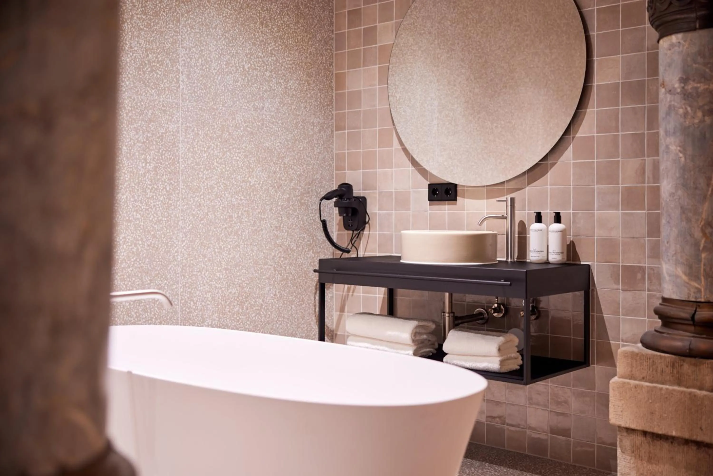 Bathroom in Heavens Hotel