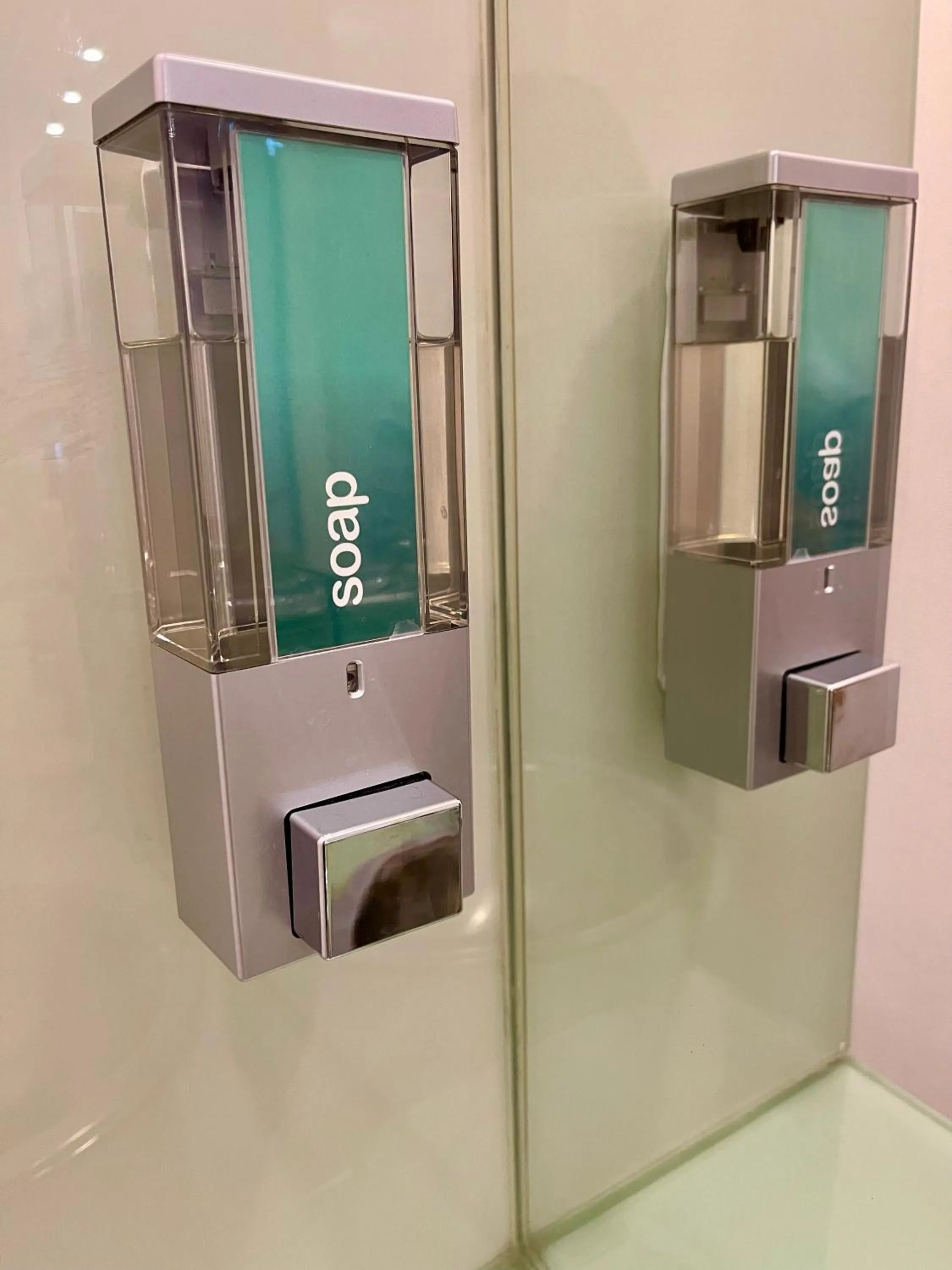 Bathroom in Dan In'n Out