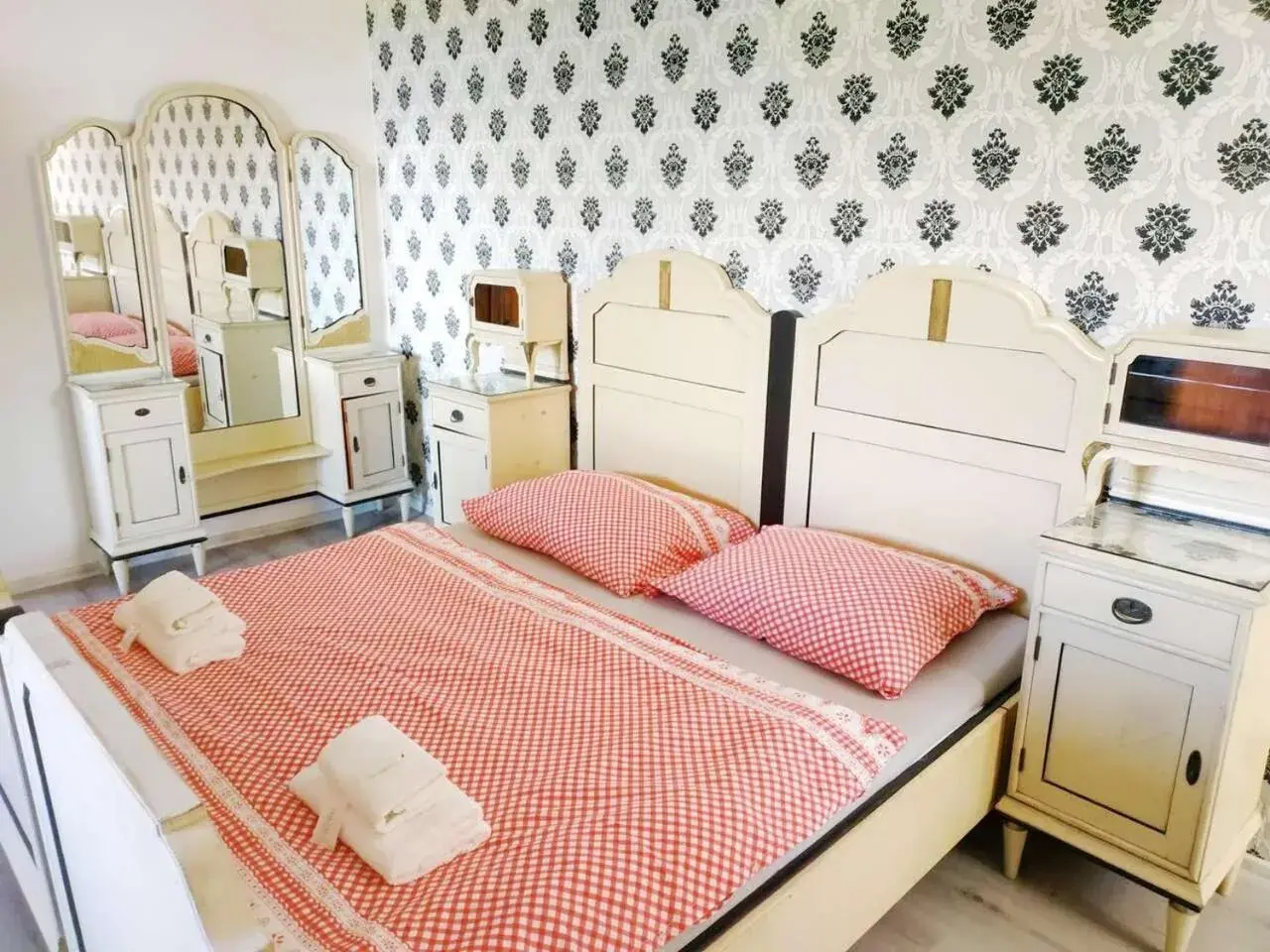 Double Room with Mountain View in Hotel Vyhlídka Double Room with Mountain View in Hotel Vyhlídka