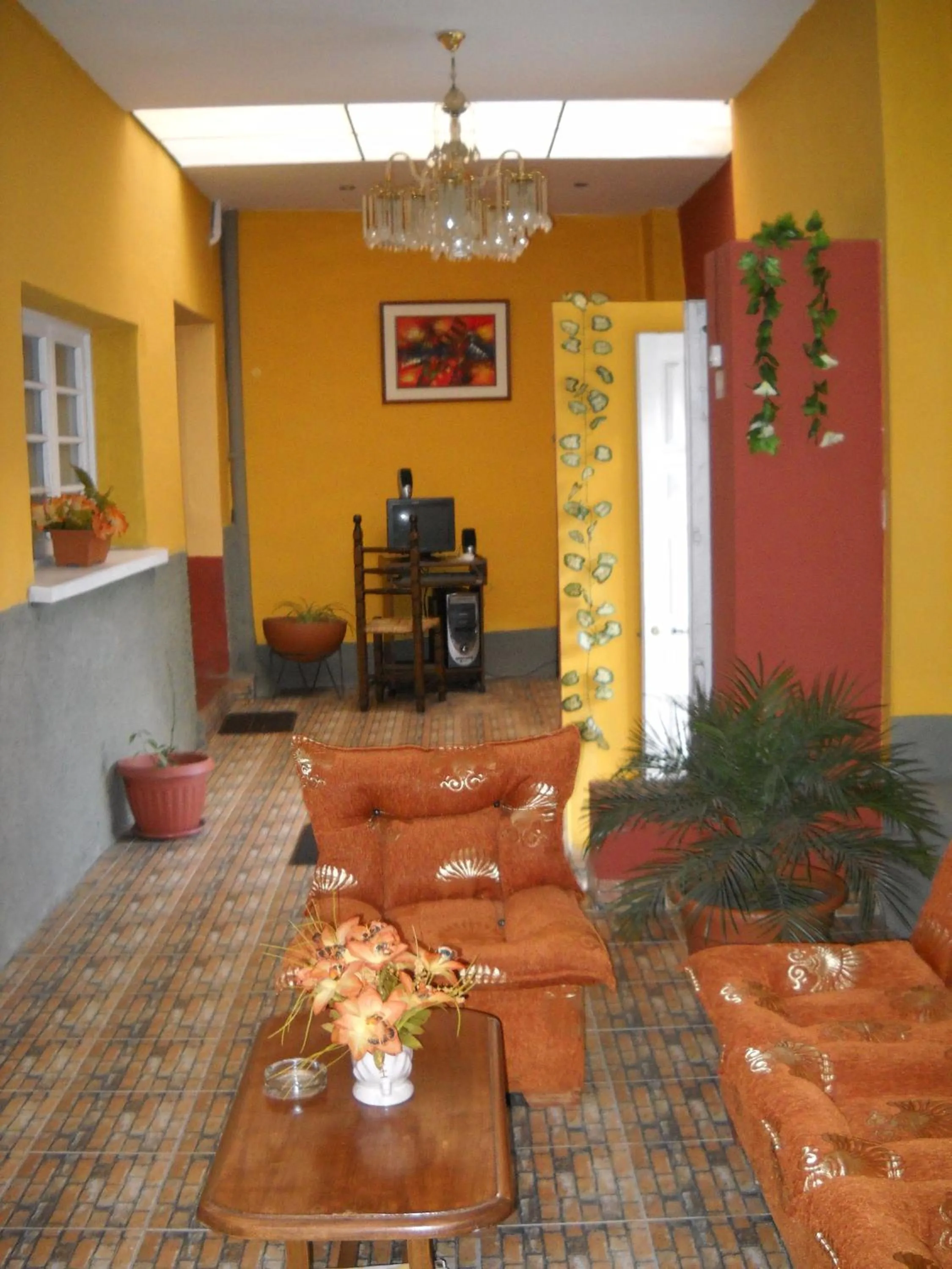 Hostal Isidoros - Terminal de Buses