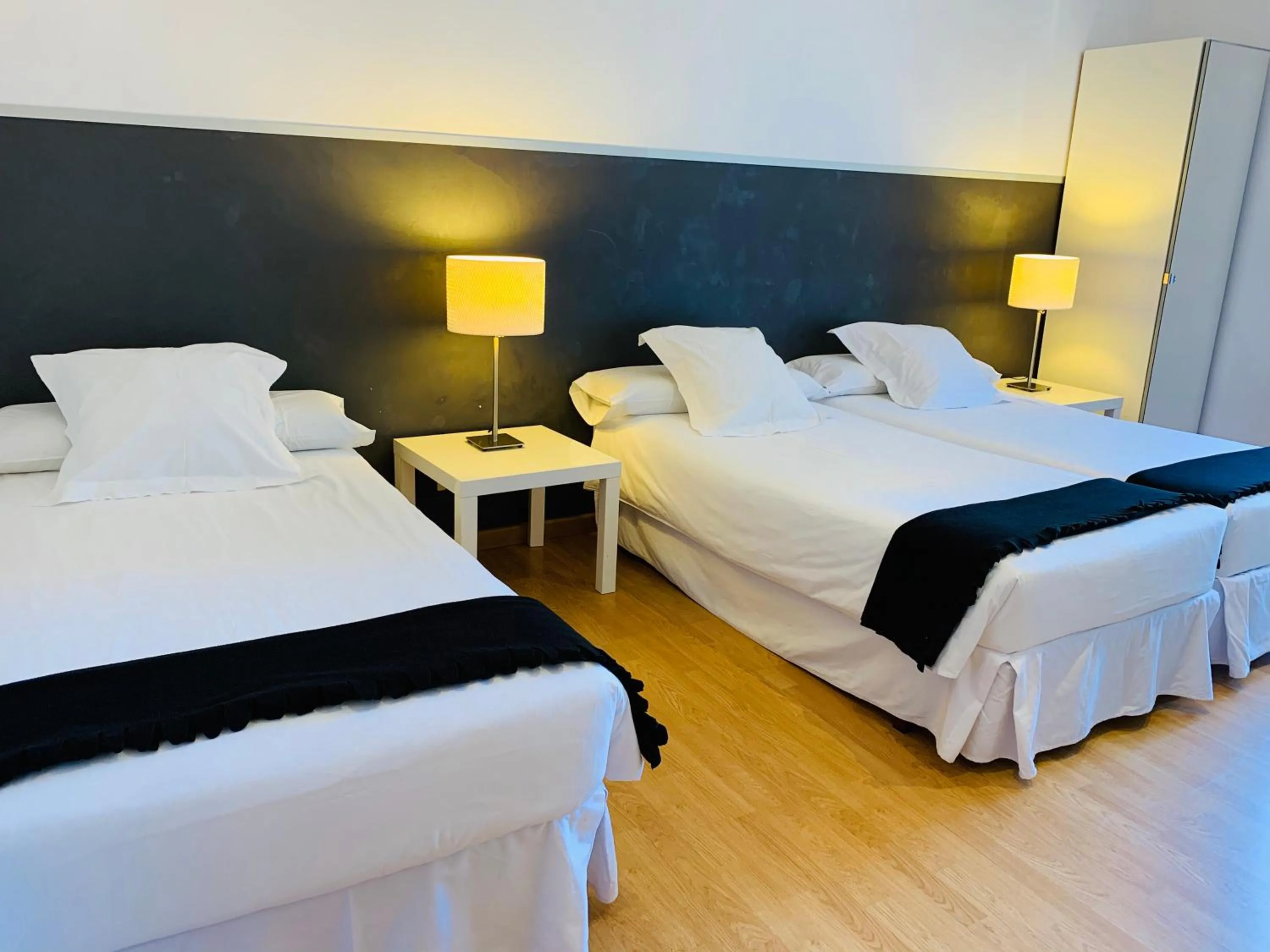 Bed in Super Balmes Guest House