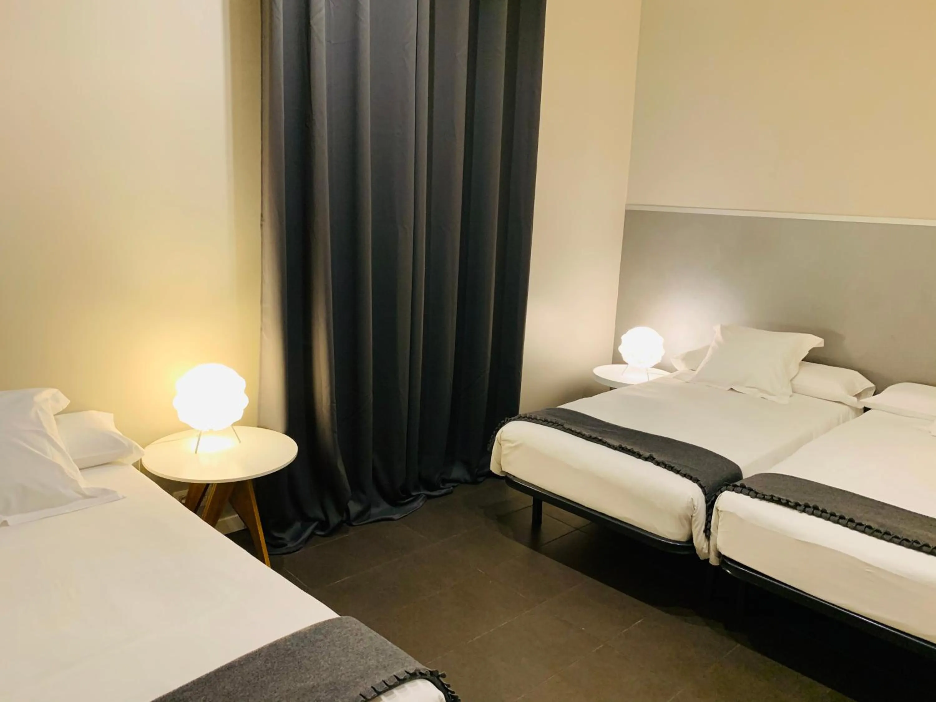 Bed in Super Balmes Guest House