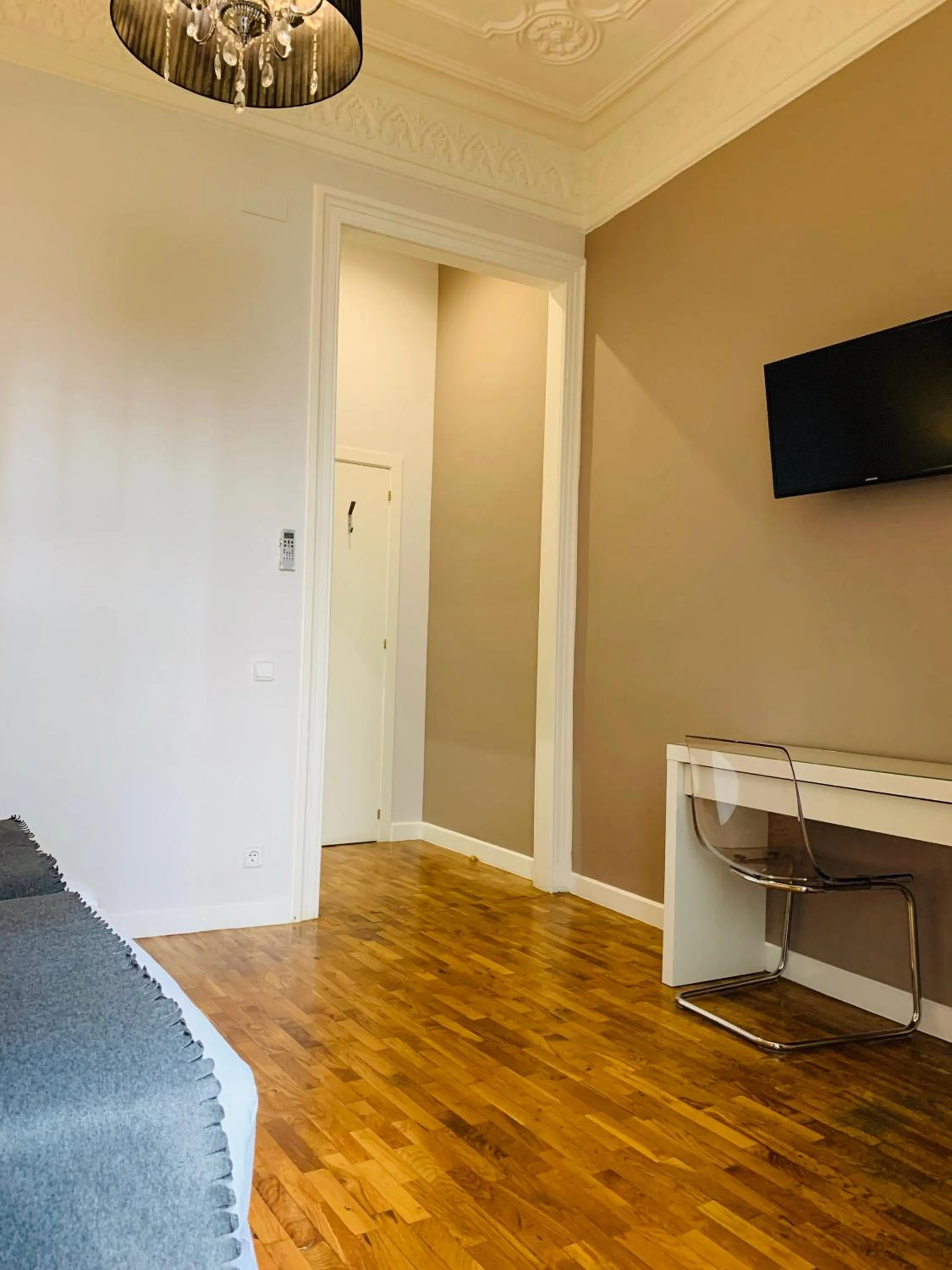 Bed in Super Balmes Guest House