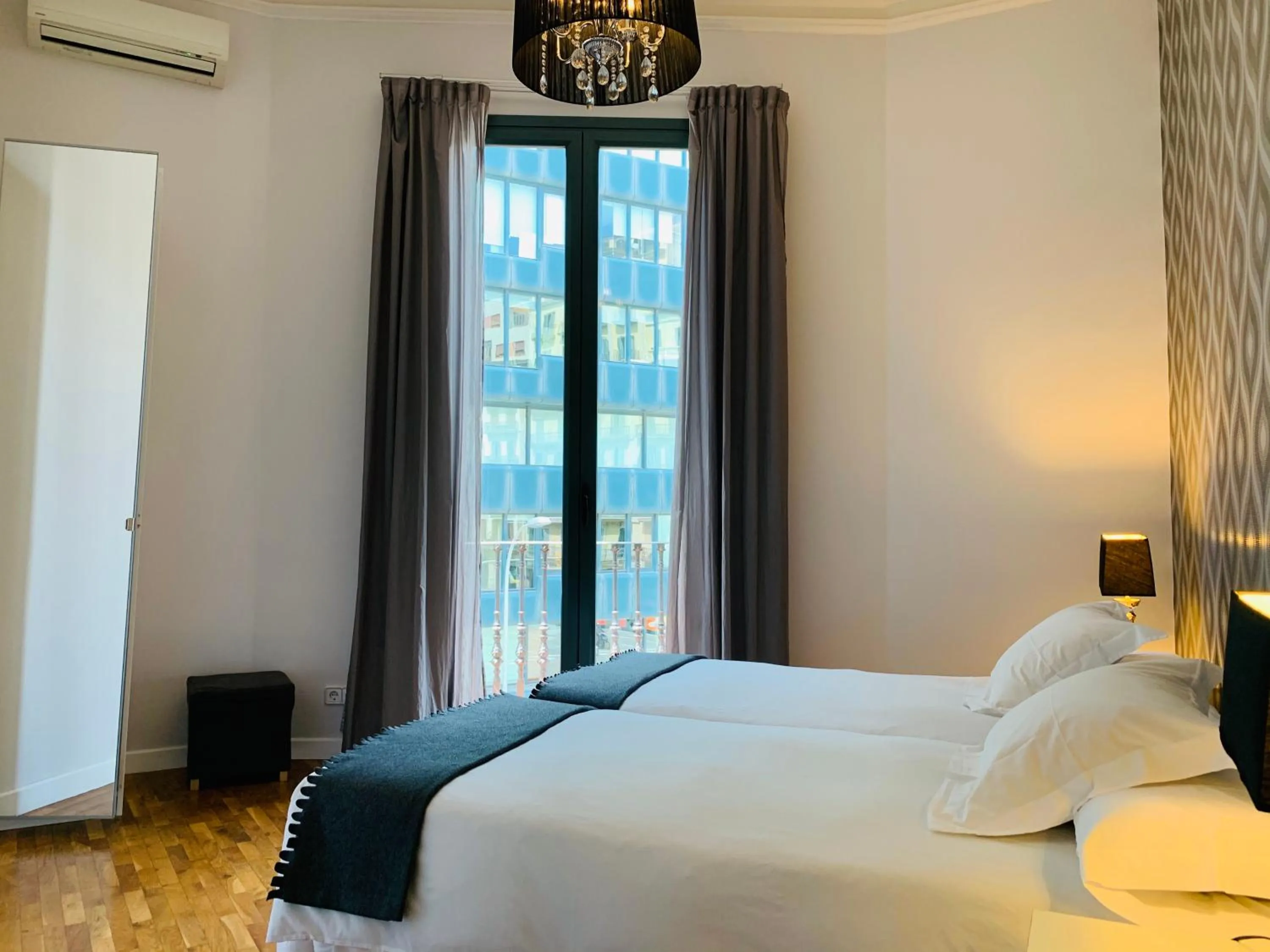 Bed in Super Balmes Guest House