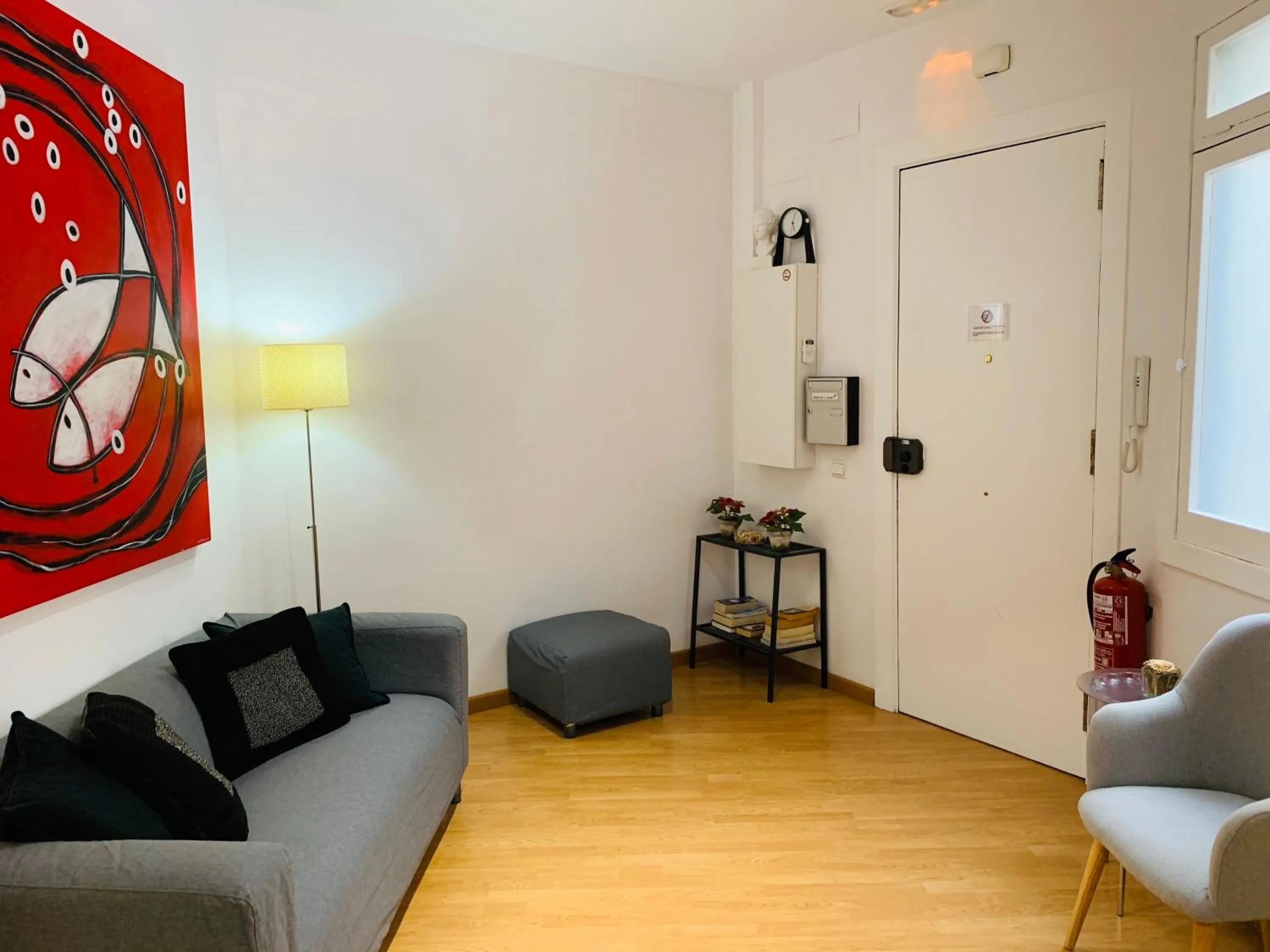 Living room in Super Balmes Guest House